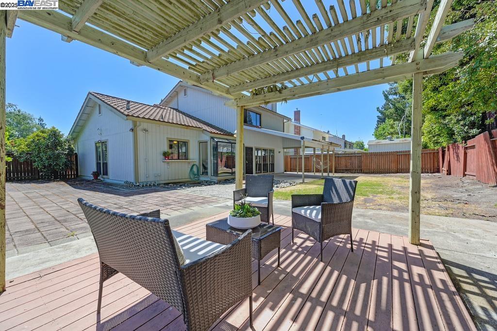Detail Gallery Image 50 of 57 For 35 Pebble River Cir, Sacramento,  CA 95831 - 3 Beds | 2/1 Baths