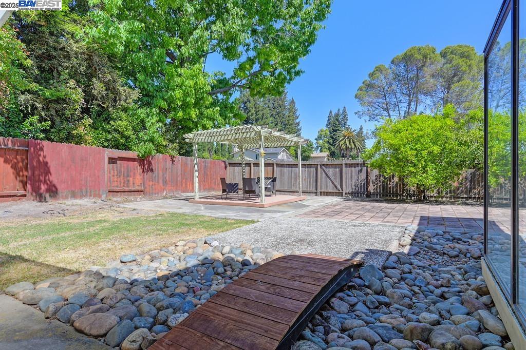 Detail Gallery Image 52 of 57 For 35 Pebble River Cir, Sacramento,  CA 95831 - 3 Beds | 2/1 Baths