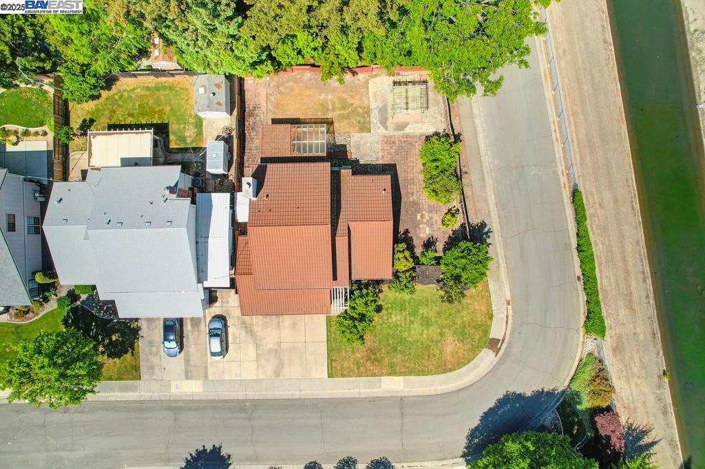 Detail Gallery Image 55 of 57 For 35 Pebble River Cir, Sacramento,  CA 95831 - 3 Beds | 2/1 Baths