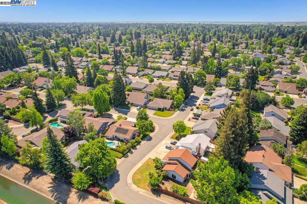 Detail Gallery Image 56 of 57 For 35 Pebble River Cir, Sacramento,  CA 95831 - 3 Beds | 2/1 Baths