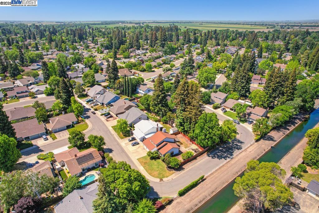 Detail Gallery Image 57 of 57 For 35 Pebble River Cir, Sacramento,  CA 95831 - 3 Beds | 2/1 Baths