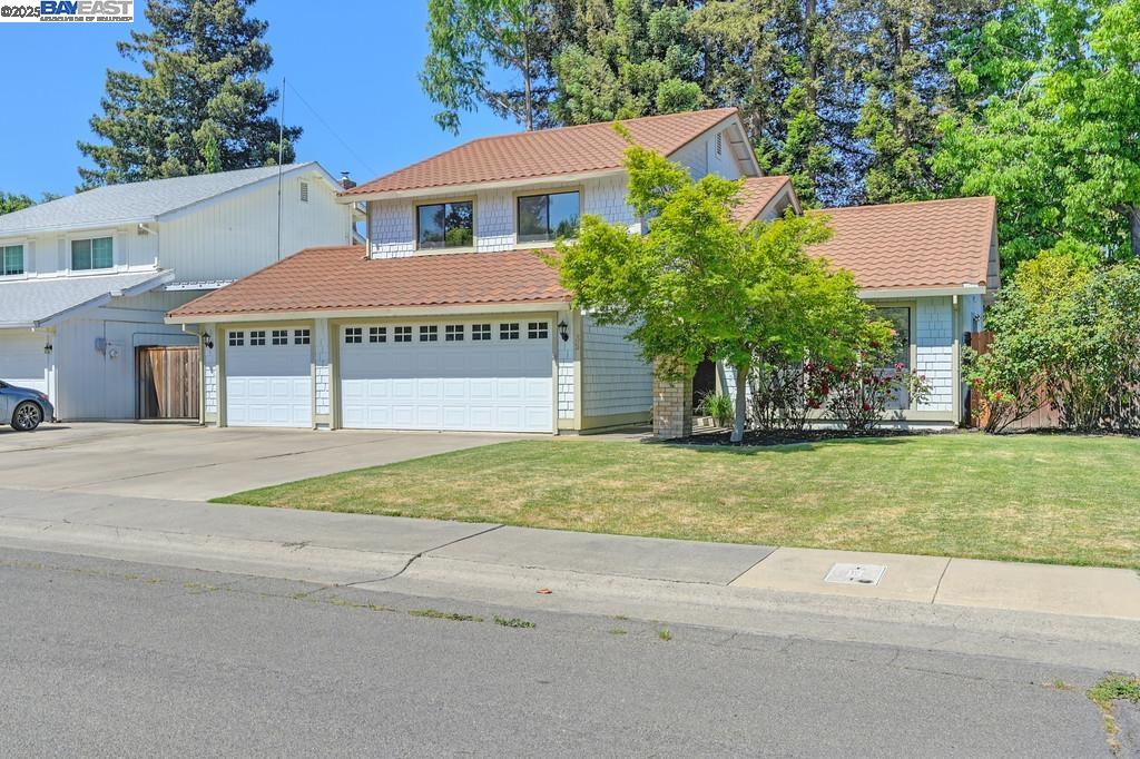 Detail Gallery Image 7 of 57 For 35 Pebble River Cir, Sacramento,  CA 95831 - 3 Beds | 2/1 Baths