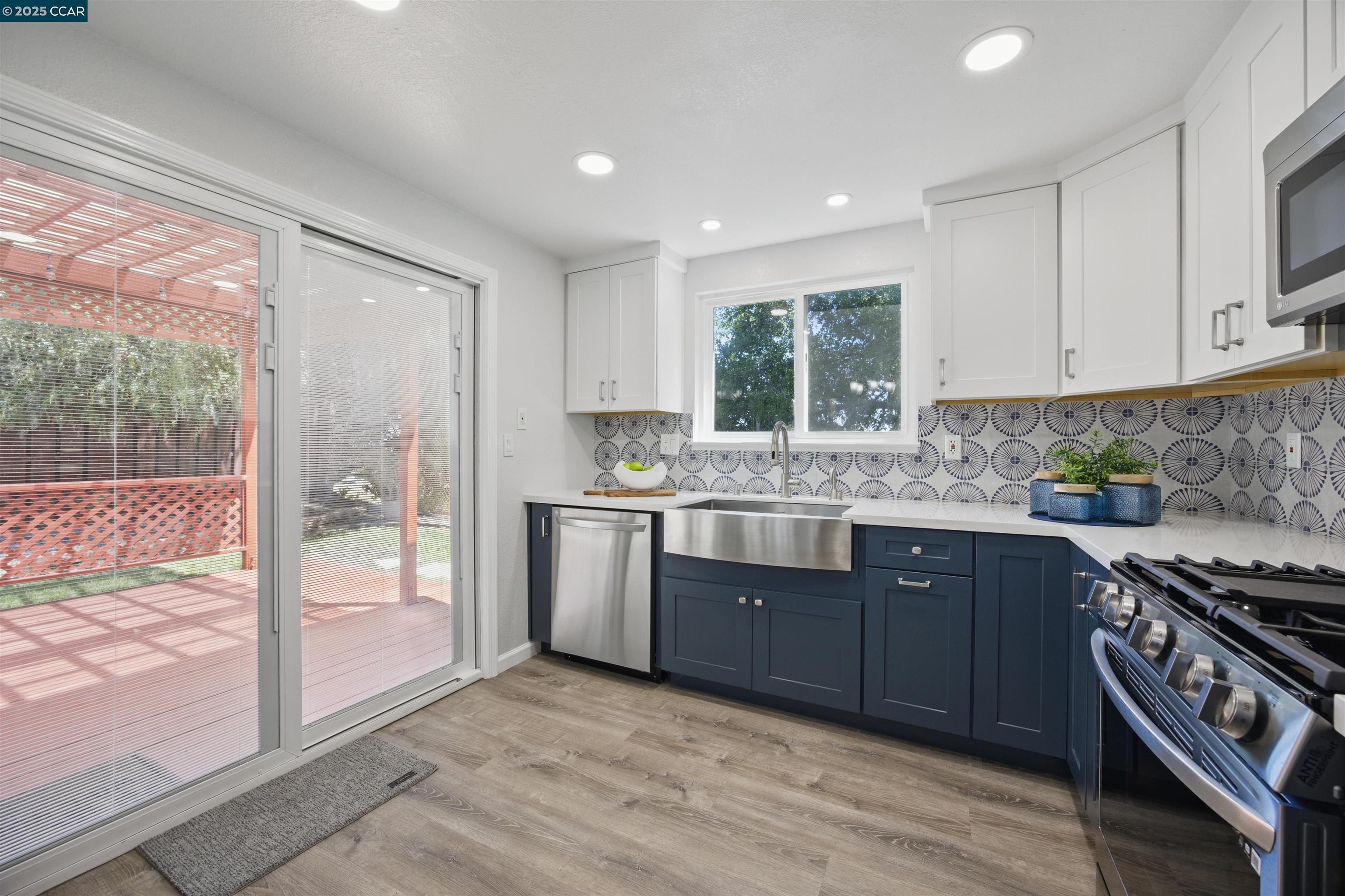 Detail Gallery Image 8 of 37 For 2100 Pomo St, Bay Point,  CA 94565 - 3 Beds | 2 Baths