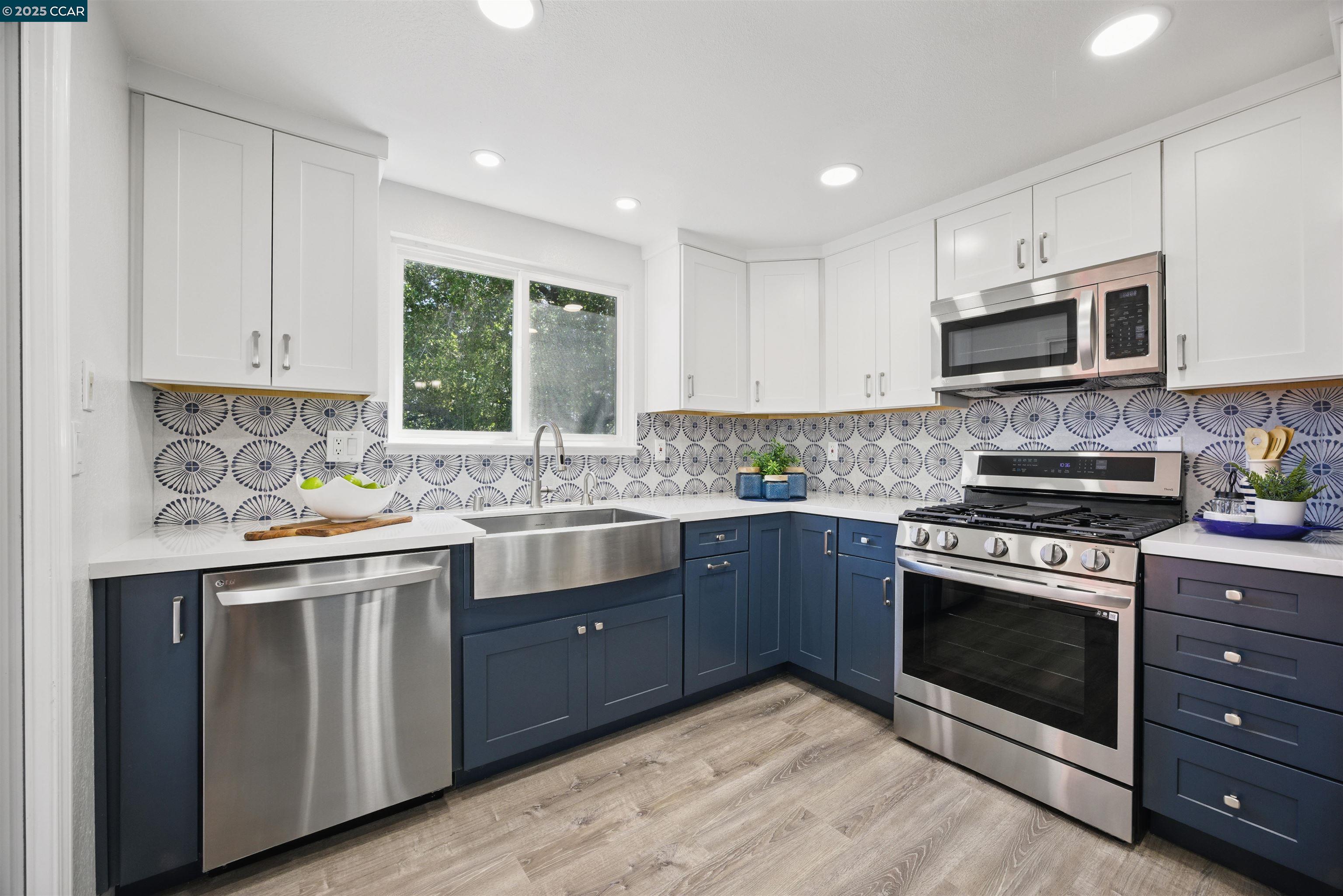 Detail Gallery Image 10 of 37 For 2100 Pomo St, Bay Point,  CA 94565 - 3 Beds | 2 Baths