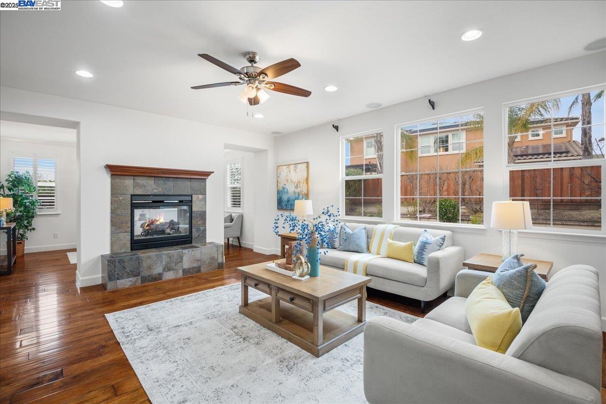Detail Gallery Image 11 of 52 For 2396 Keats Ln, San Ramon,  CA 94582 - 5 Beds | 4/1 Baths