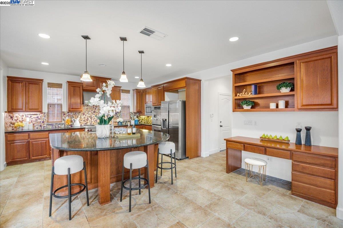 Detail Gallery Image 16 of 52 For 2396 Keats Ln, San Ramon,  CA 94582 - 5 Beds | 4/1 Baths