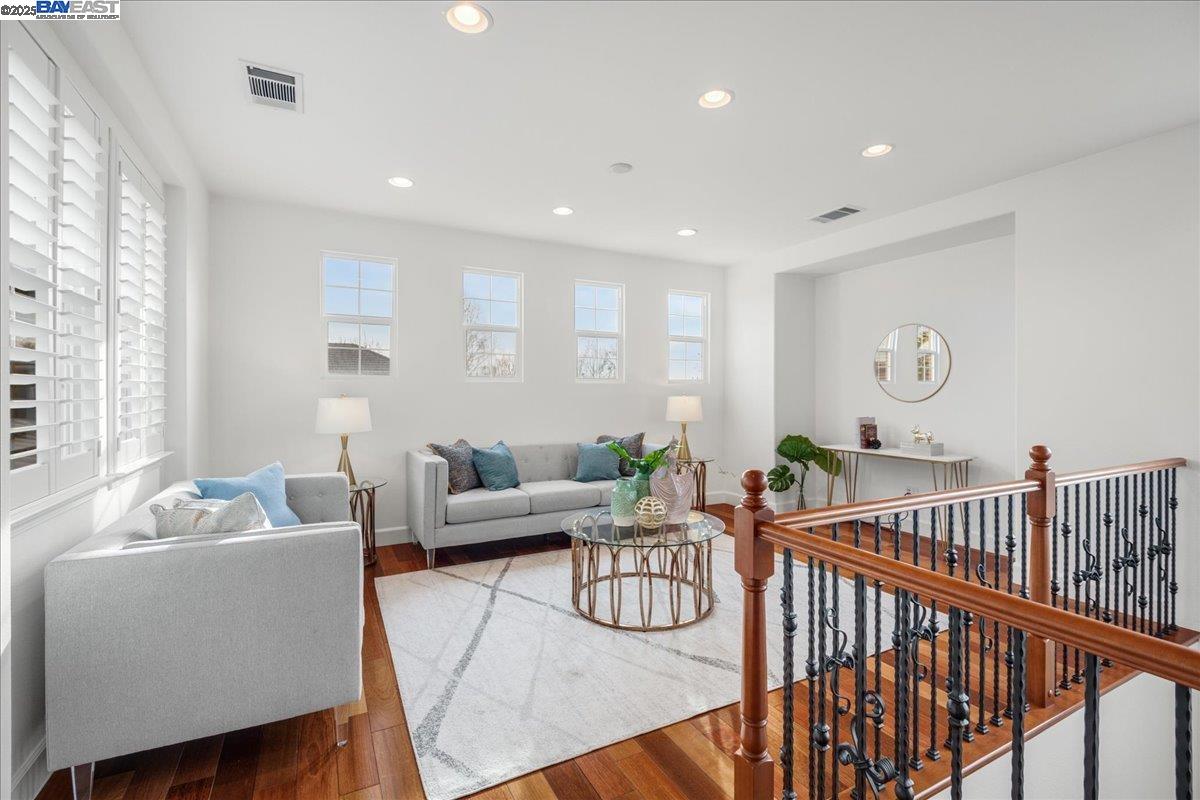 Detail Gallery Image 28 of 52 For 2396 Keats Ln, San Ramon,  CA 94582 - 5 Beds | 4/1 Baths