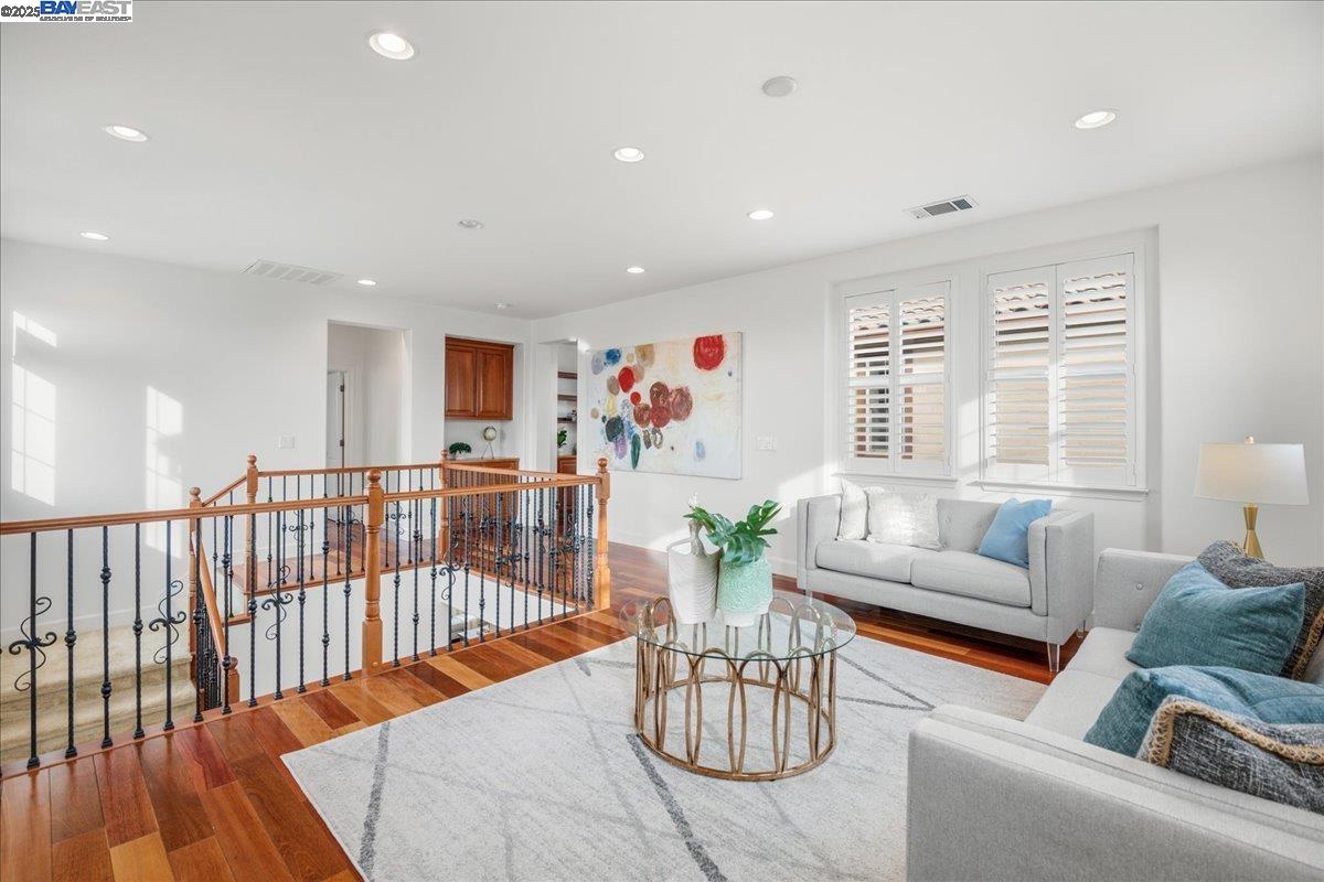 Detail Gallery Image 29 of 52 For 2396 Keats Ln, San Ramon,  CA 94582 - 5 Beds | 4/1 Baths