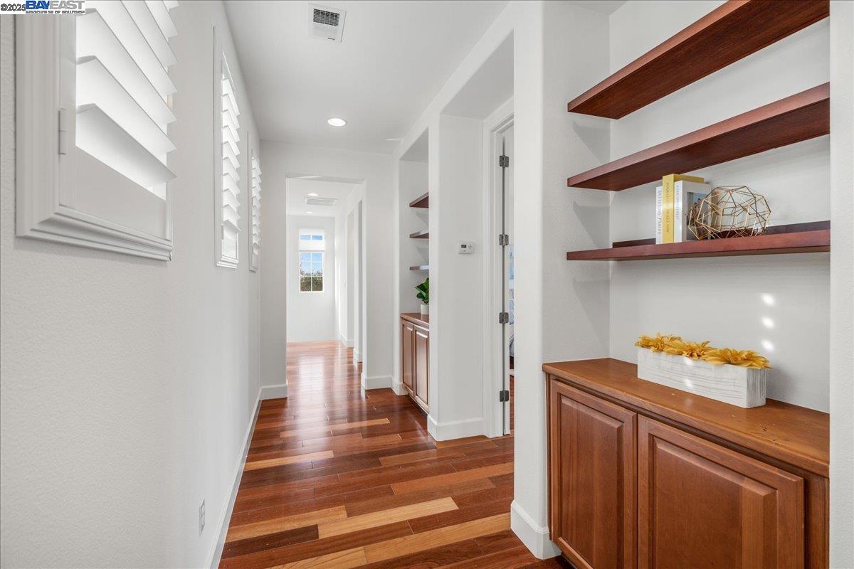 Detail Gallery Image 30 of 52 For 2396 Keats Ln, San Ramon,  CA 94582 - 5 Beds | 4/1 Baths