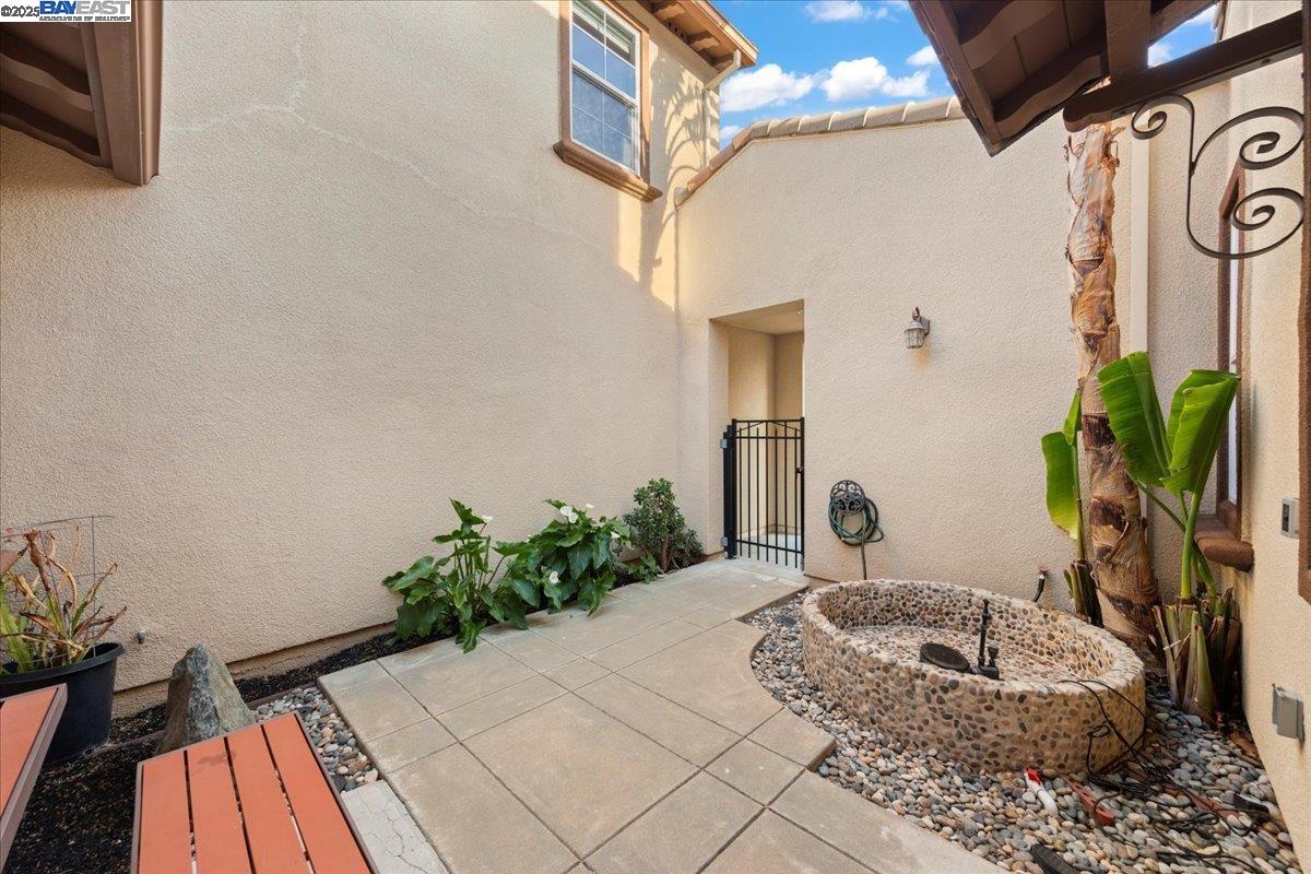 Detail Gallery Image 47 of 52 For 2396 Keats Ln, San Ramon,  CA 94582 - 5 Beds | 4/1 Baths