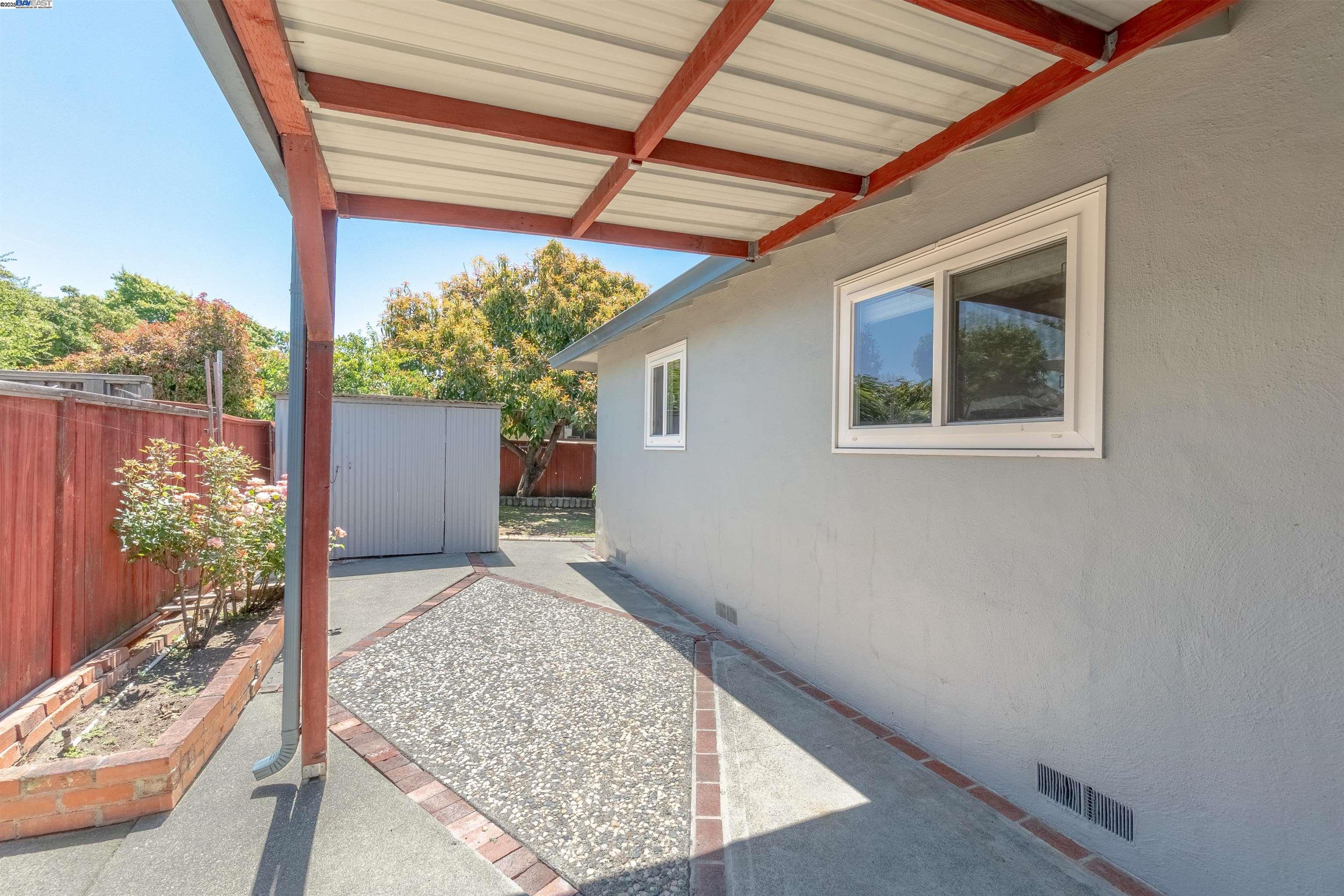 Detail Gallery Image 22 of 26 For 14510 Locust St, San Leandro,  CA 94579 - 3 Beds | 2 Baths