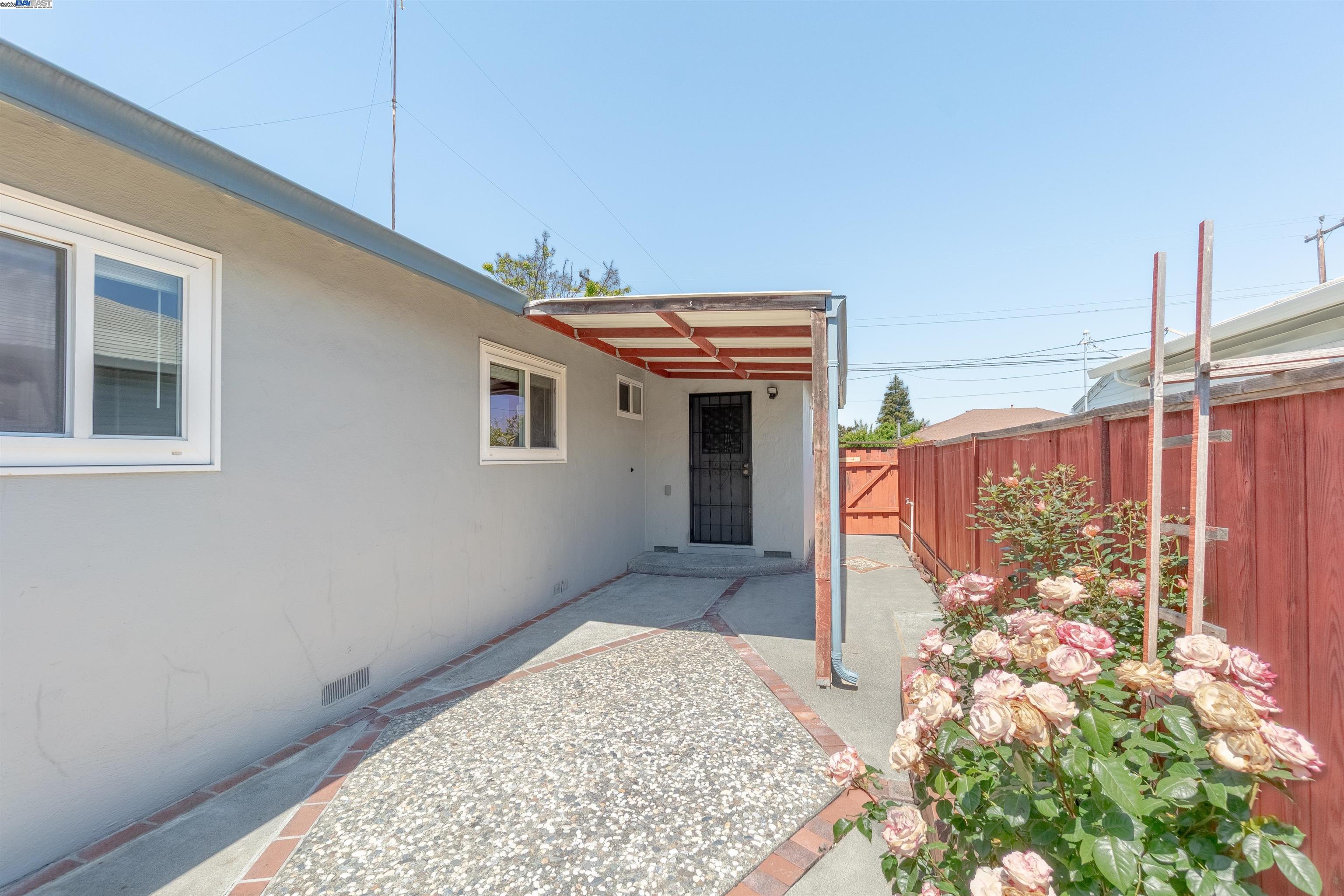 Detail Gallery Image 23 of 26 For 14510 Locust St, San Leandro,  CA 94579 - 3 Beds | 2 Baths