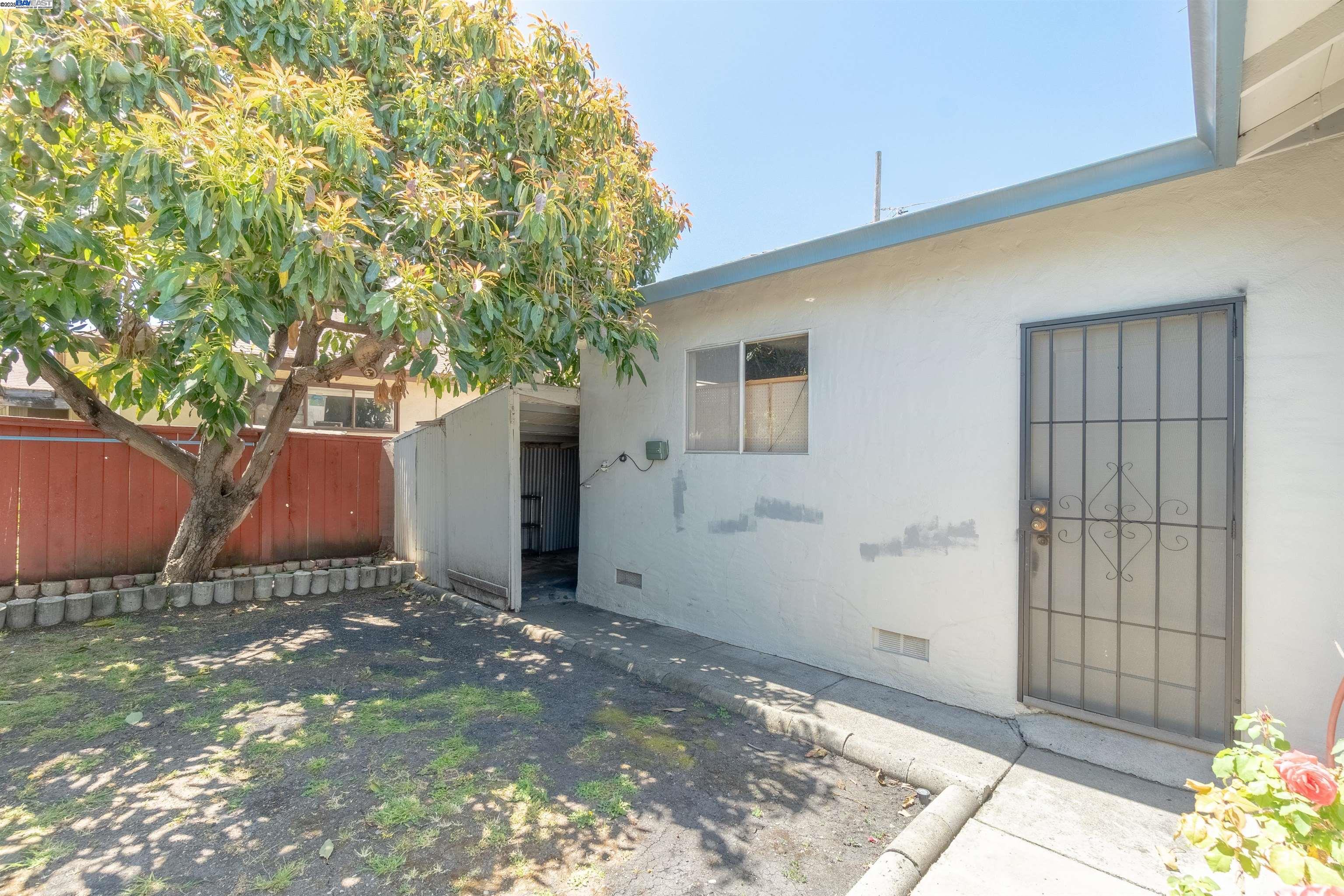 Detail Gallery Image 24 of 26 For 14510 Locust St, San Leandro,  CA 94579 - 3 Beds | 2 Baths