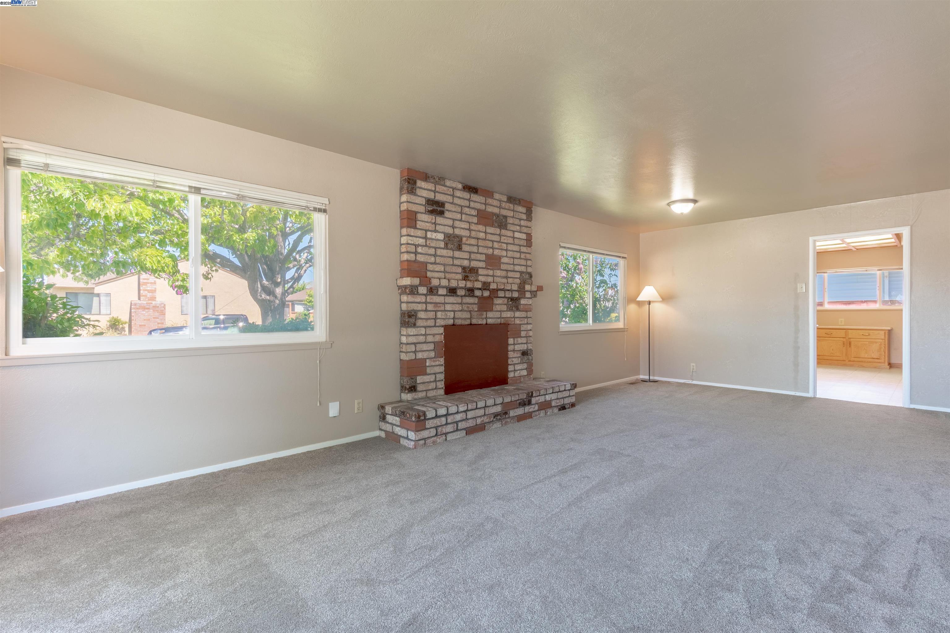 Detail Gallery Image 6 of 26 For 14510 Locust St, San Leandro,  CA 94579 - 3 Beds | 2 Baths