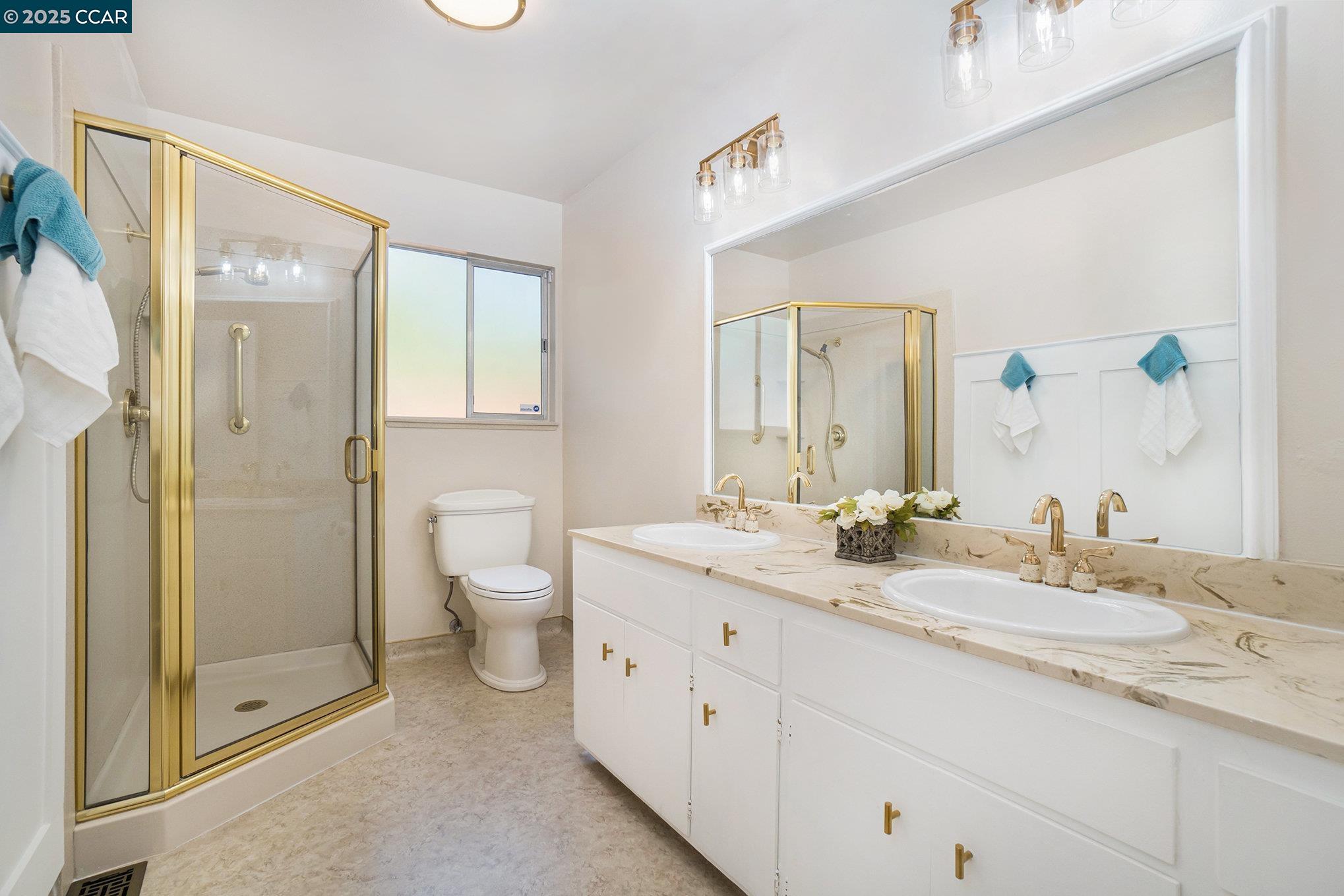 Detail Gallery Image 12 of 29 For 714 Blue Ridge Dr, Martinez,  CA 94553 - 4 Beds | 2 Baths