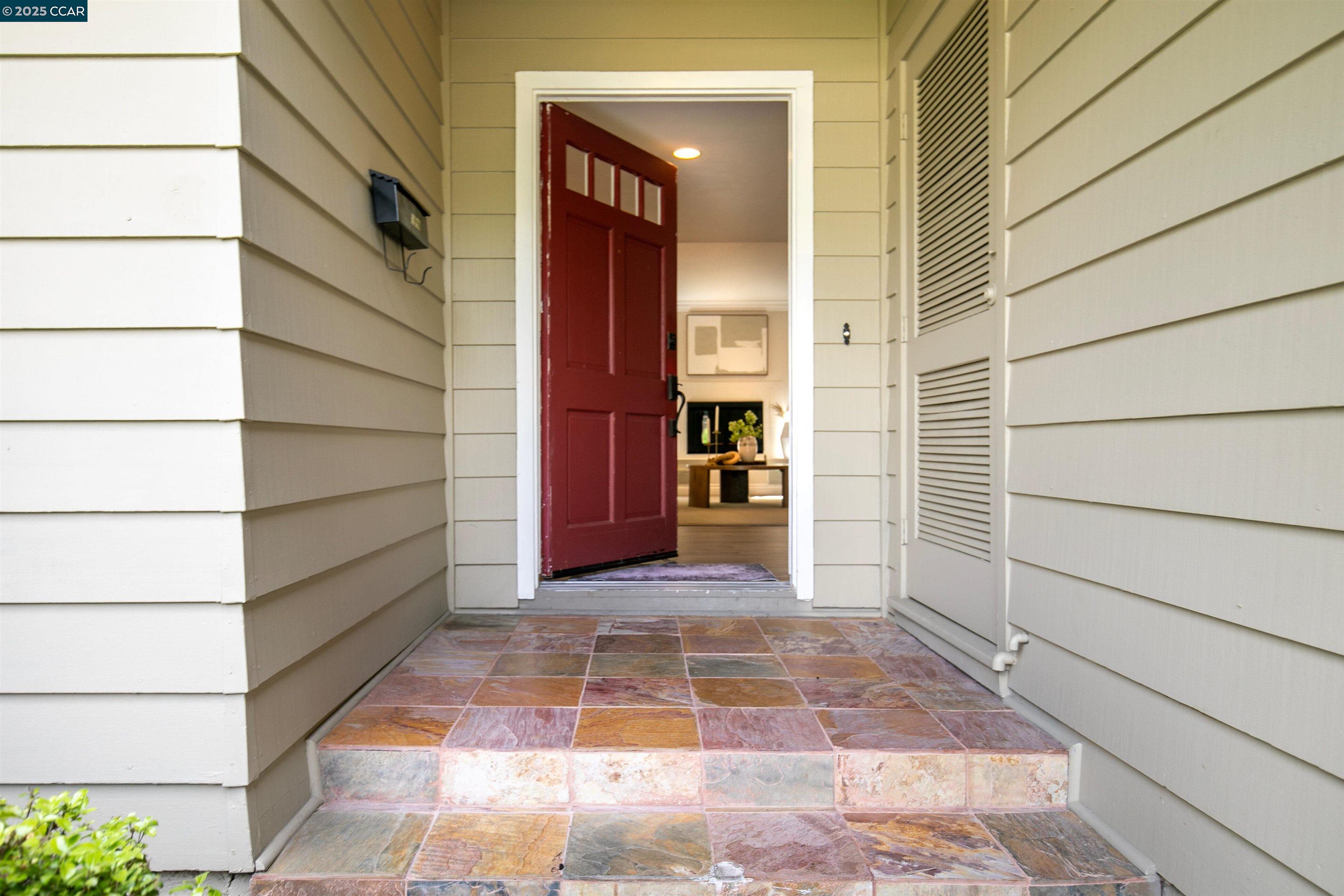 Detail Gallery Image 3 of 33 For 2834 Trotter Way, Walnut Creek,  CA 94596 - 3 Beds | 2 Baths