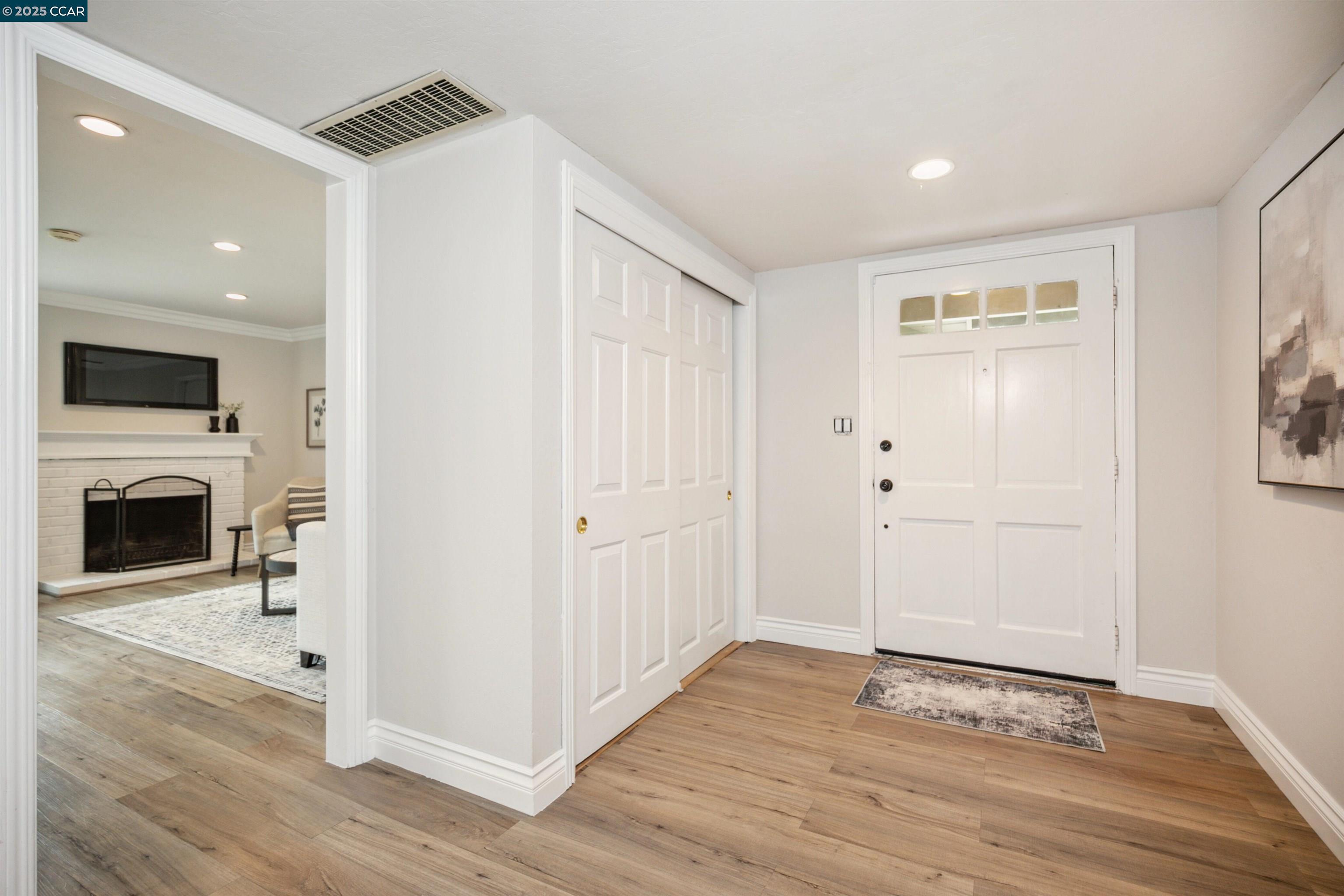 Detail Gallery Image 8 of 33 For 2834 Trotter Way, Walnut Creek,  CA 94596 - 3 Beds | 2 Baths