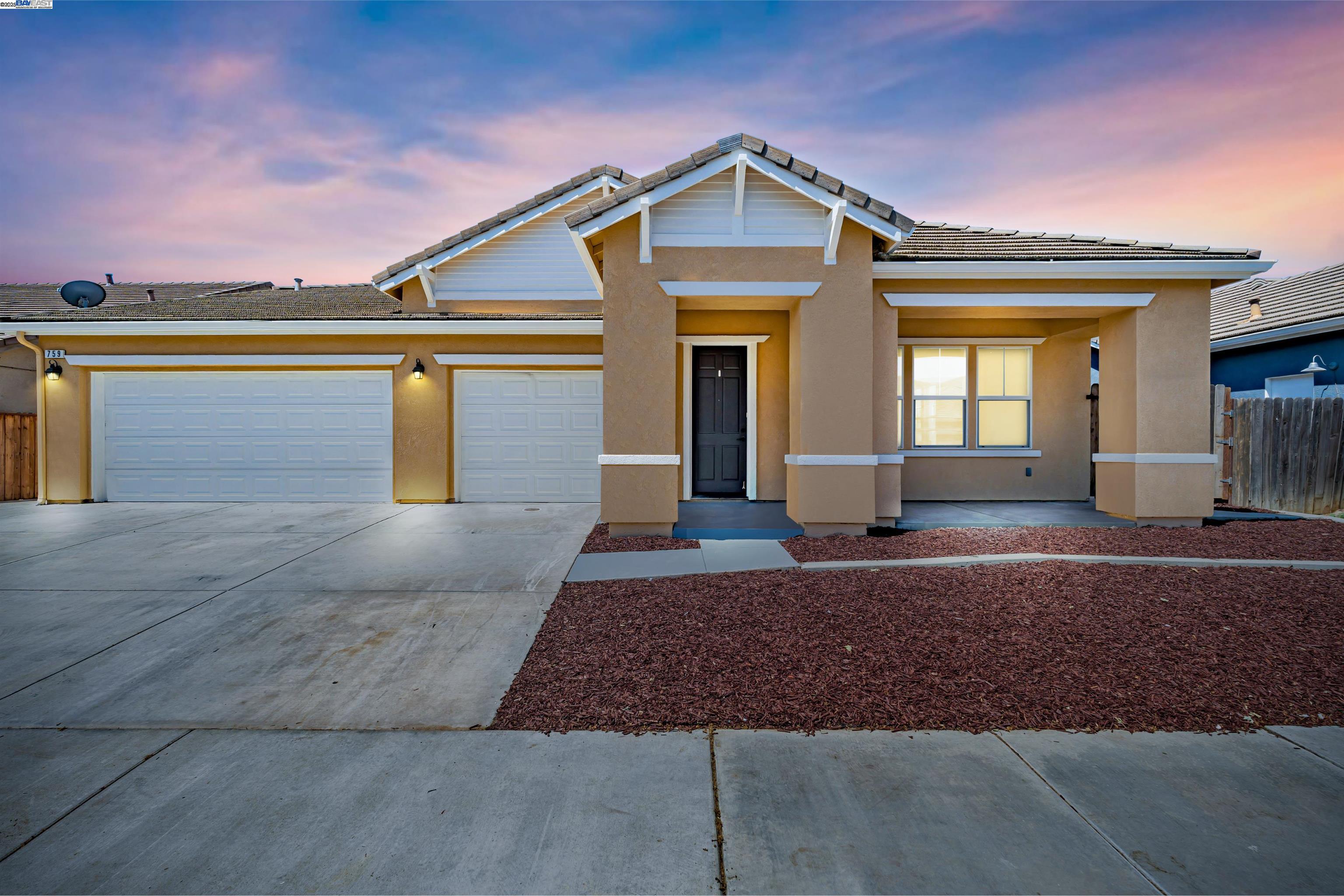 Detail Gallery Image 1 of 60 For 759 Hagerman Peak Dr, Newman,  CA 95360 - 4 Beds | 2 Baths