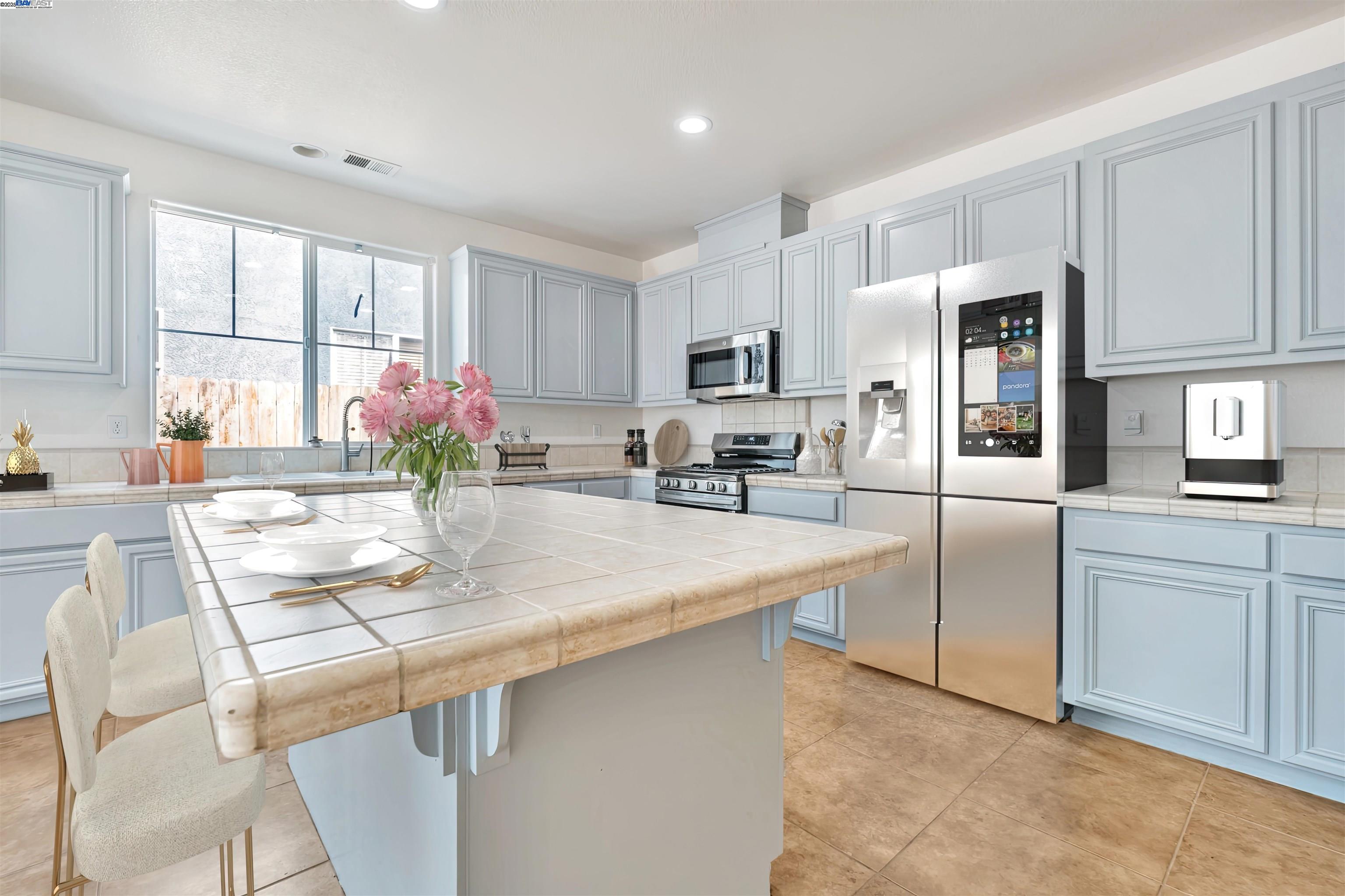 Detail Gallery Image 3 of 60 For 759 Hagerman Peak Dr, Newman,  CA 95360 - 4 Beds | 2 Baths