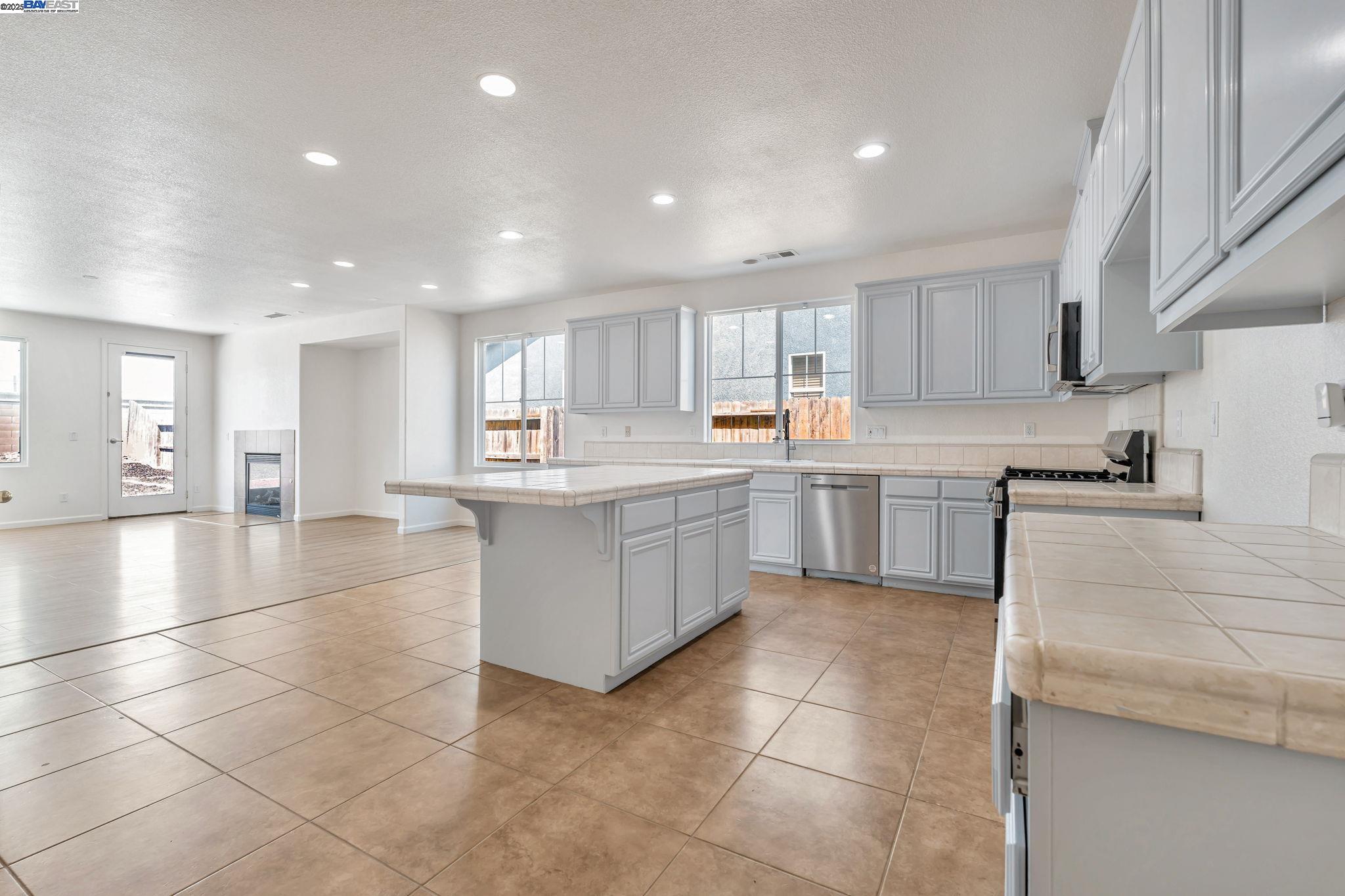 Detail Gallery Image 21 of 60 For 759 Hagerman Peak Dr, Newman,  CA 95360 - 4 Beds | 2 Baths