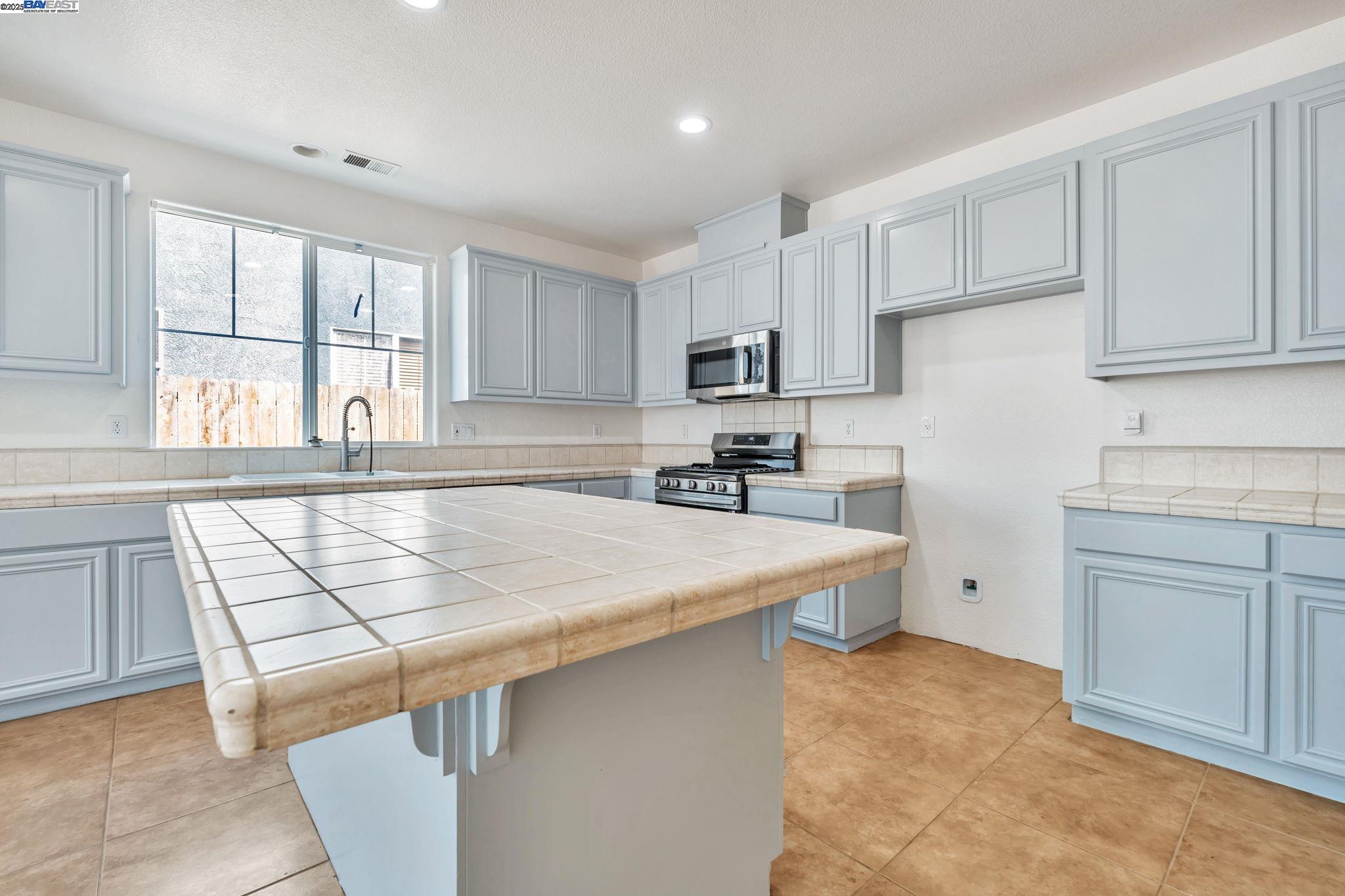 Detail Gallery Image 22 of 60 For 759 Hagerman Peak Dr, Newman,  CA 95360 - 4 Beds | 2 Baths