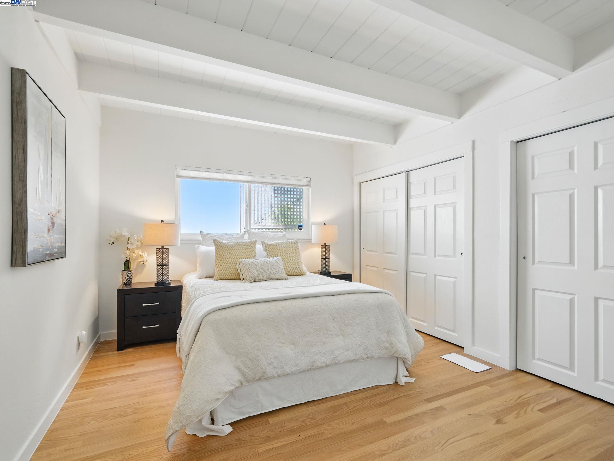 Detail Gallery Image 20 of 52 For 2323 Mastlands Dr, Oakland,  CA 94611 - 5 Beds | 4/1 Baths