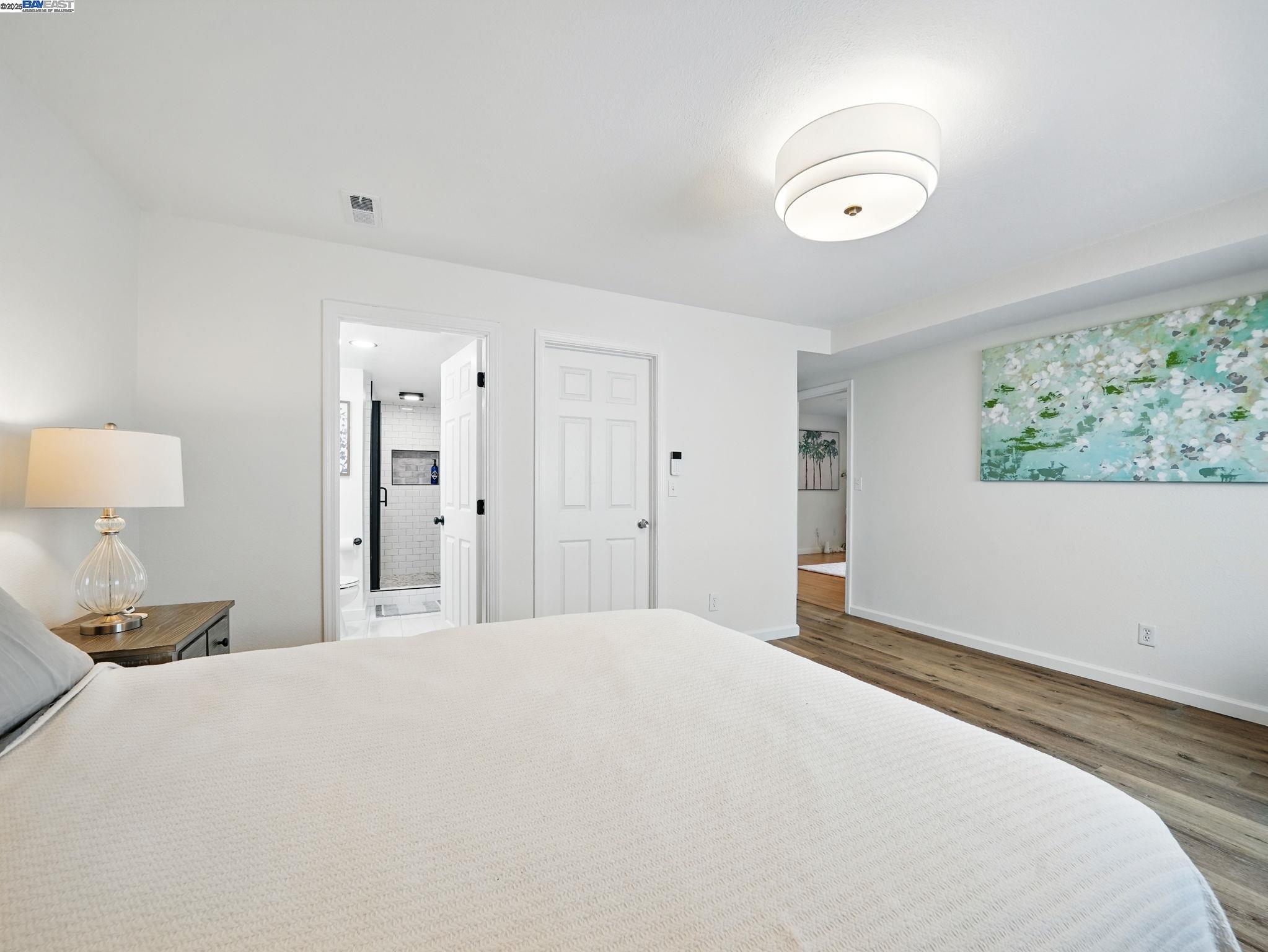 Detail Gallery Image 29 of 52 For 2323 Mastlands Dr, Oakland,  CA 94611 - 5 Beds | 4/1 Baths
