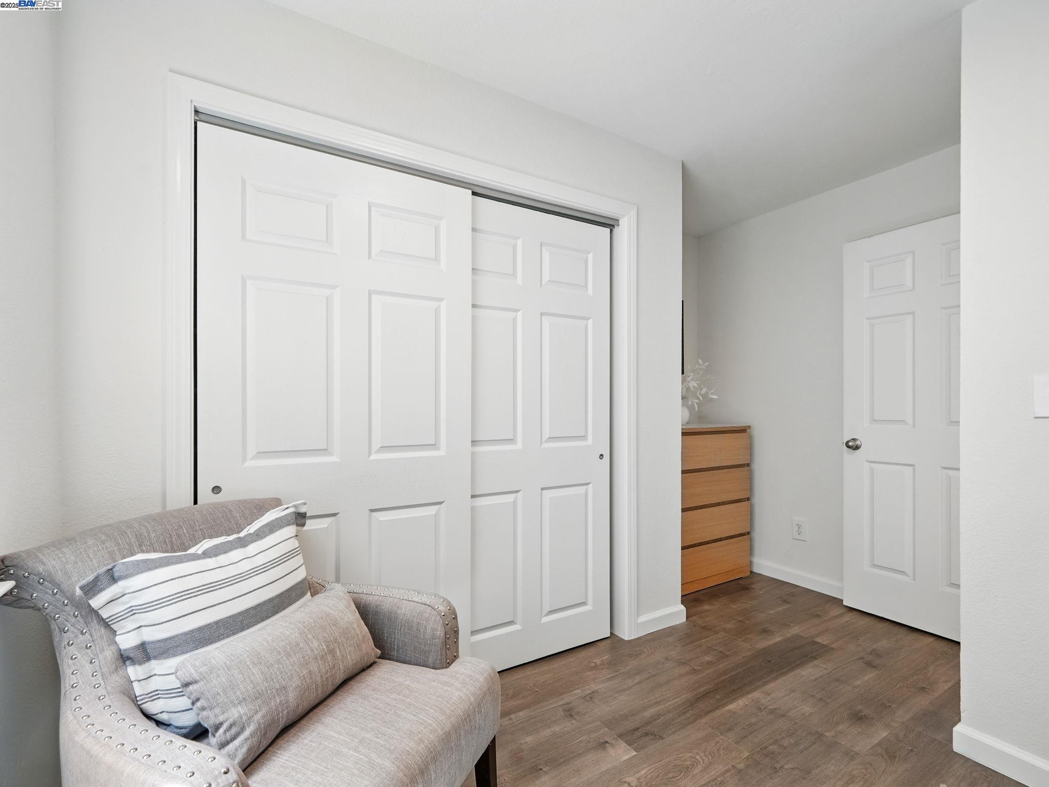 Detail Gallery Image 33 of 52 For 2323 Mastlands Dr, Oakland,  CA 94611 - 5 Beds | 4/1 Baths