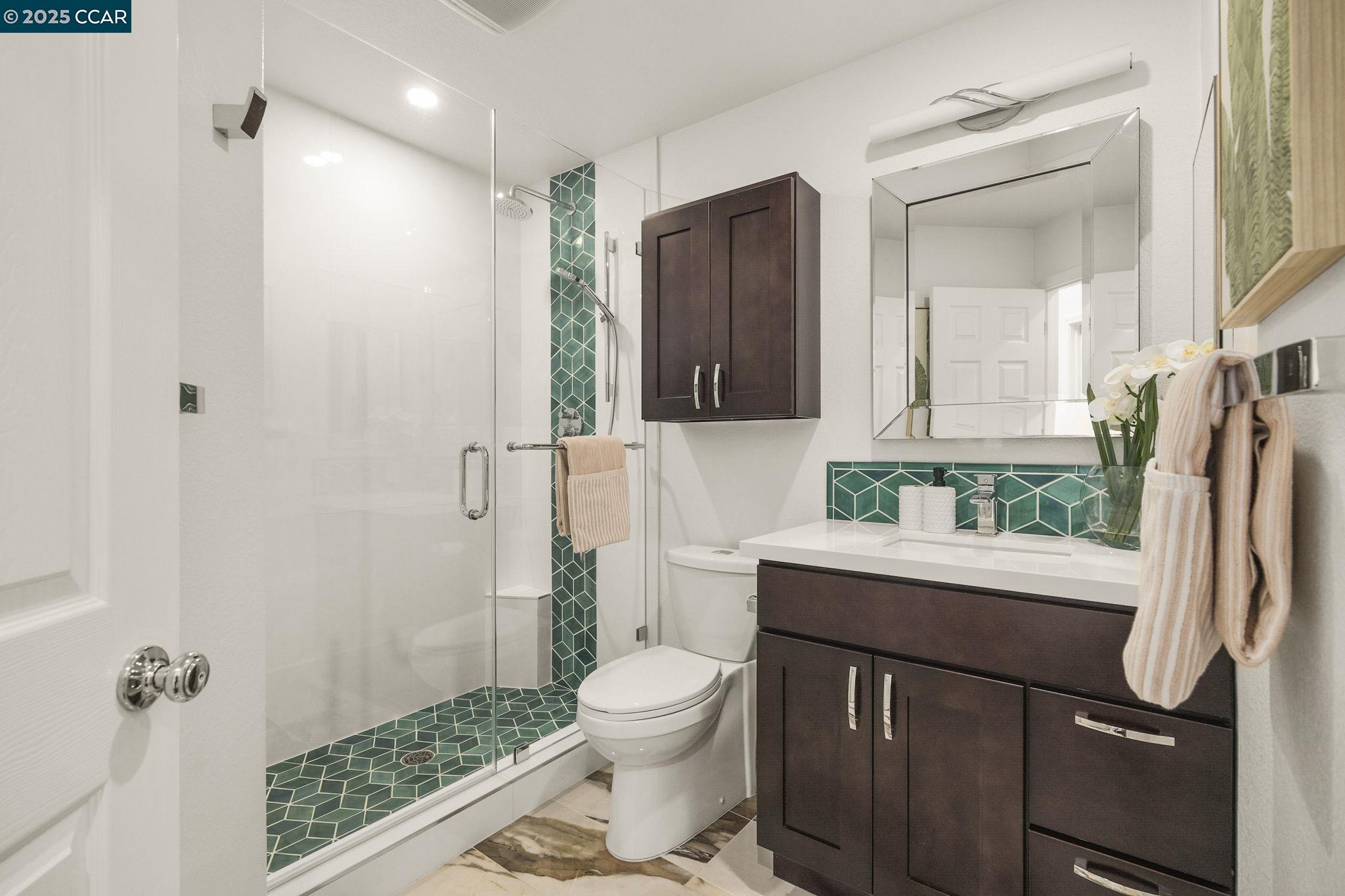 Detail Gallery Image 6 of 29 For 163 San Pedro Cir, San Jose,  CA 95110 - 2 Beds | 2 Baths
