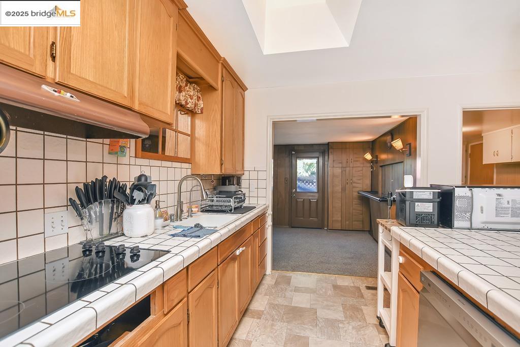 Detail Gallery Image 11 of 19 For 114 W 8th St, Antioch,  CA 94509 - 3 Beds | 1 Baths