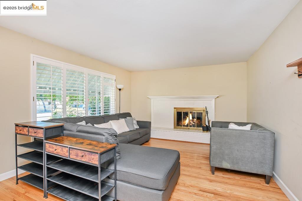 Detail Gallery Image 6 of 19 For 114 W 8th St, Antioch,  CA 94509 - 3 Beds | 1 Baths