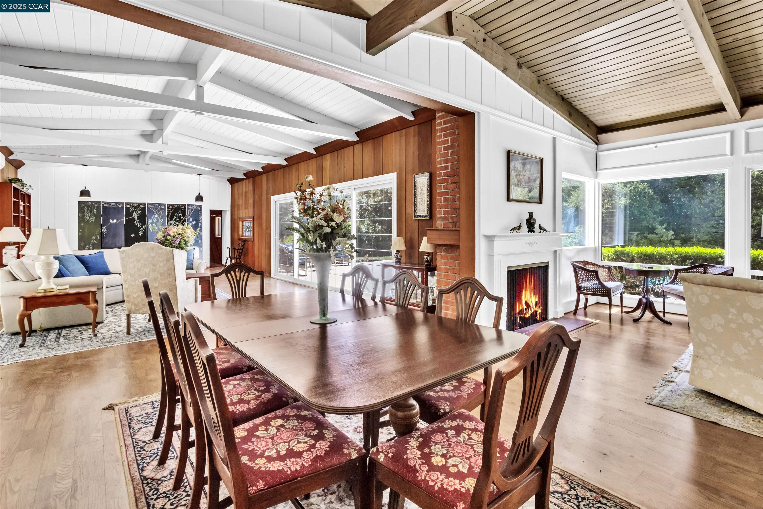 Detail Gallery Image 3 of 37 For 18 Van Tassel Ln, Orinda,  CA 94563 - 3 Beds | 2/1 Baths