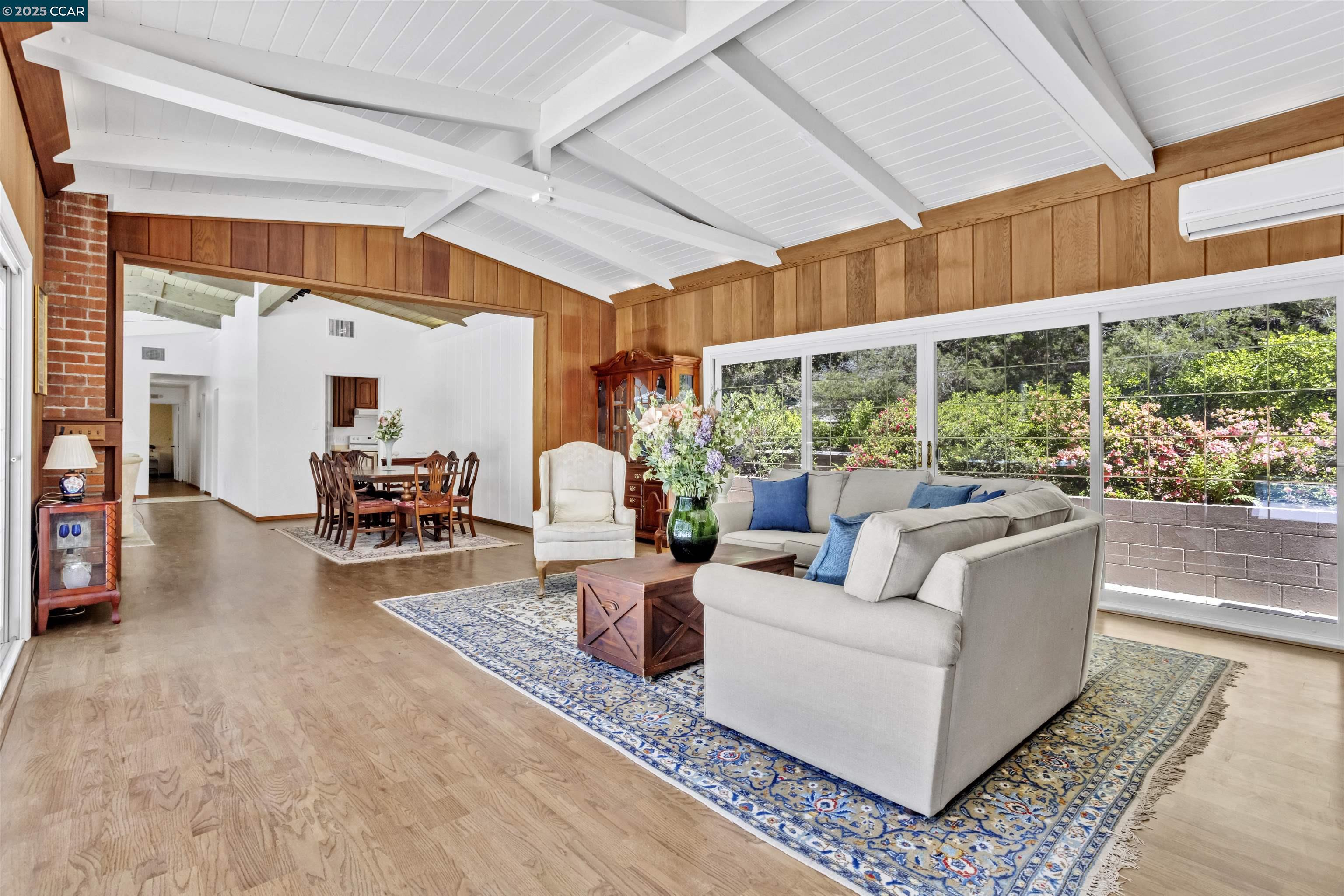 Detail Gallery Image 7 of 37 For 18 Van Tassel Ln, Orinda,  CA 94563 - 3 Beds | 2/1 Baths