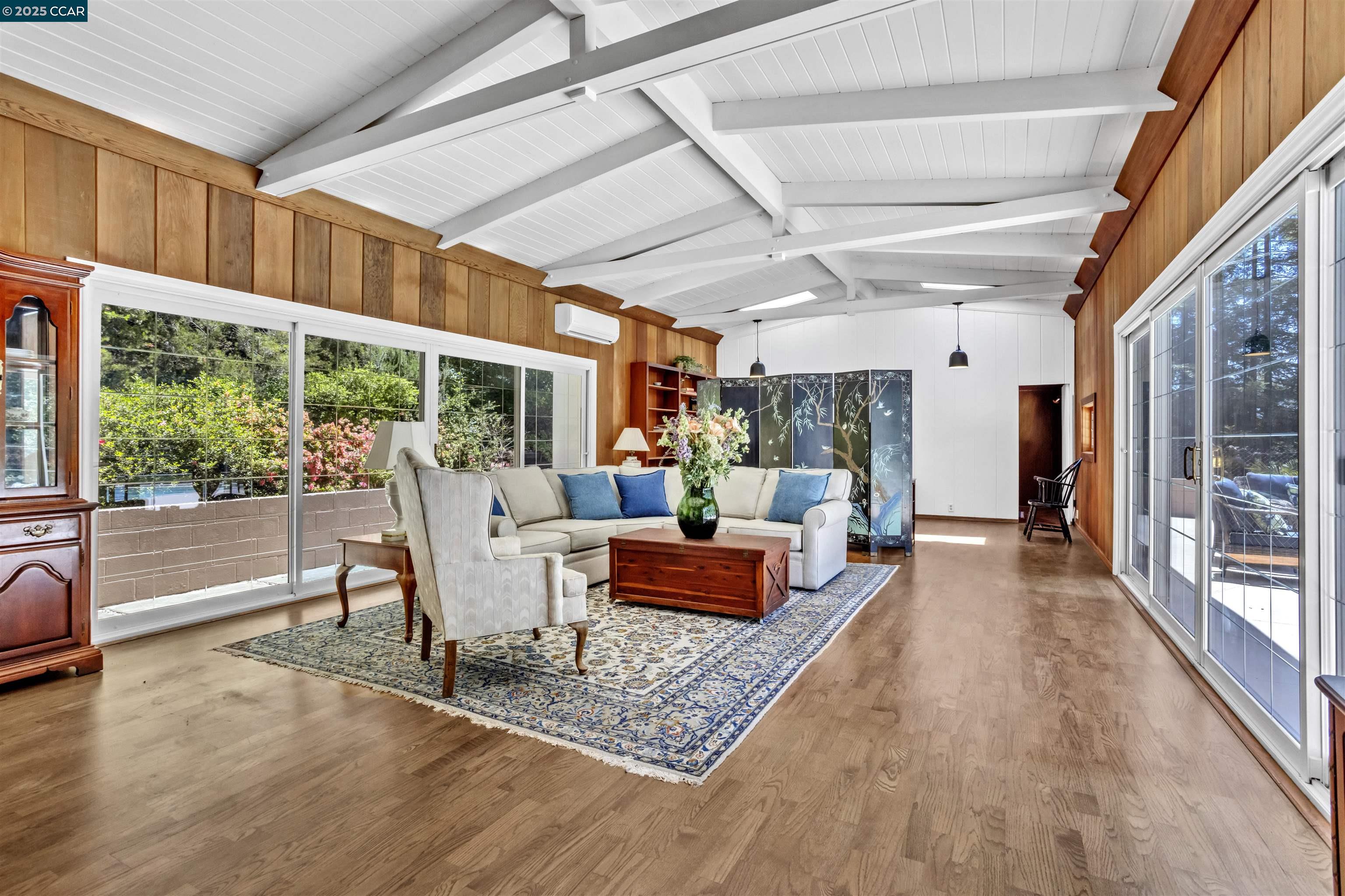 Detail Gallery Image 9 of 37 For 18 Van Tassel Ln, Orinda,  CA 94563 - 3 Beds | 2/1 Baths