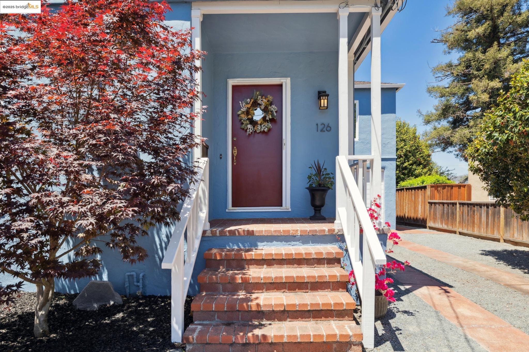 Detail Gallery Image 2 of 39 For 126 Begier Ave., San Leandro,  CA 94577 - 2 Beds | 2 Baths