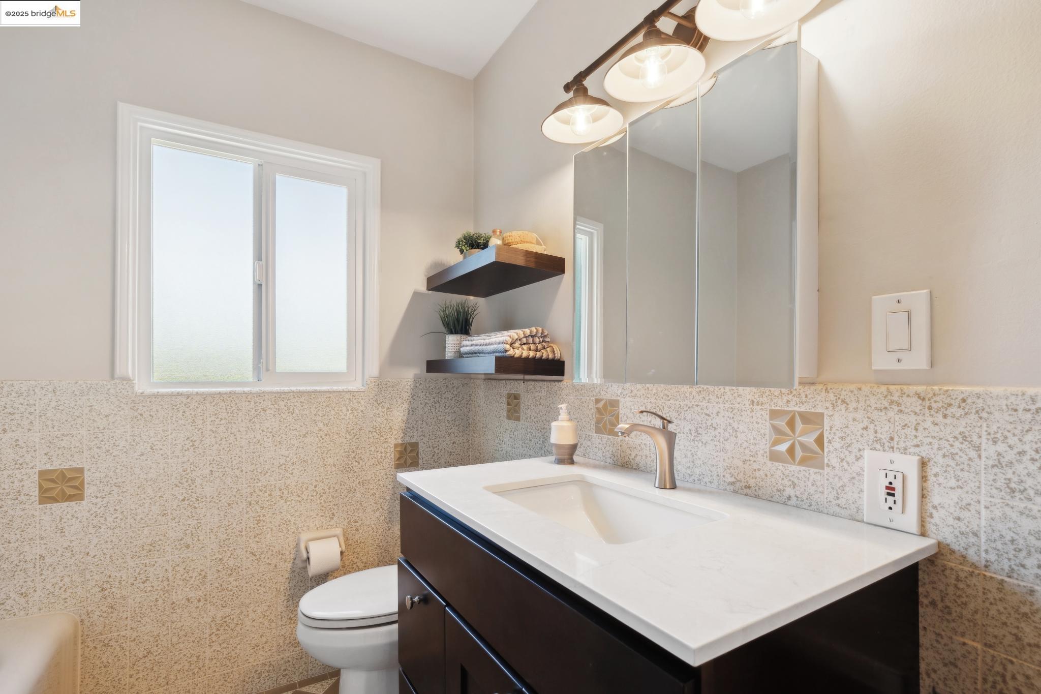 Detail Gallery Image 20 of 39 For 126 Begier Ave., San Leandro,  CA 94577 - 2 Beds | 2 Baths