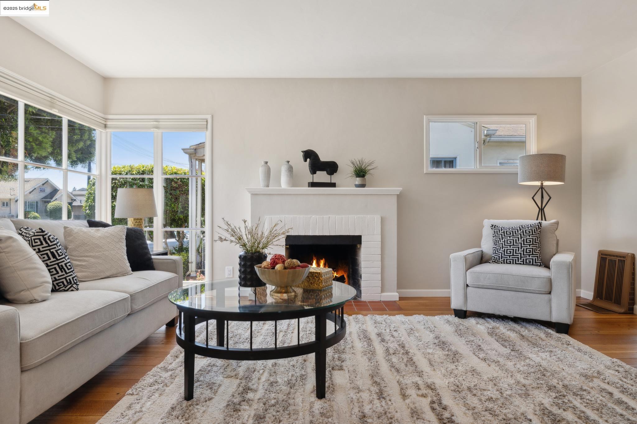 Detail Gallery Image 5 of 39 For 126 Begier Ave., San Leandro,  CA 94577 - 2 Beds | 2 Baths