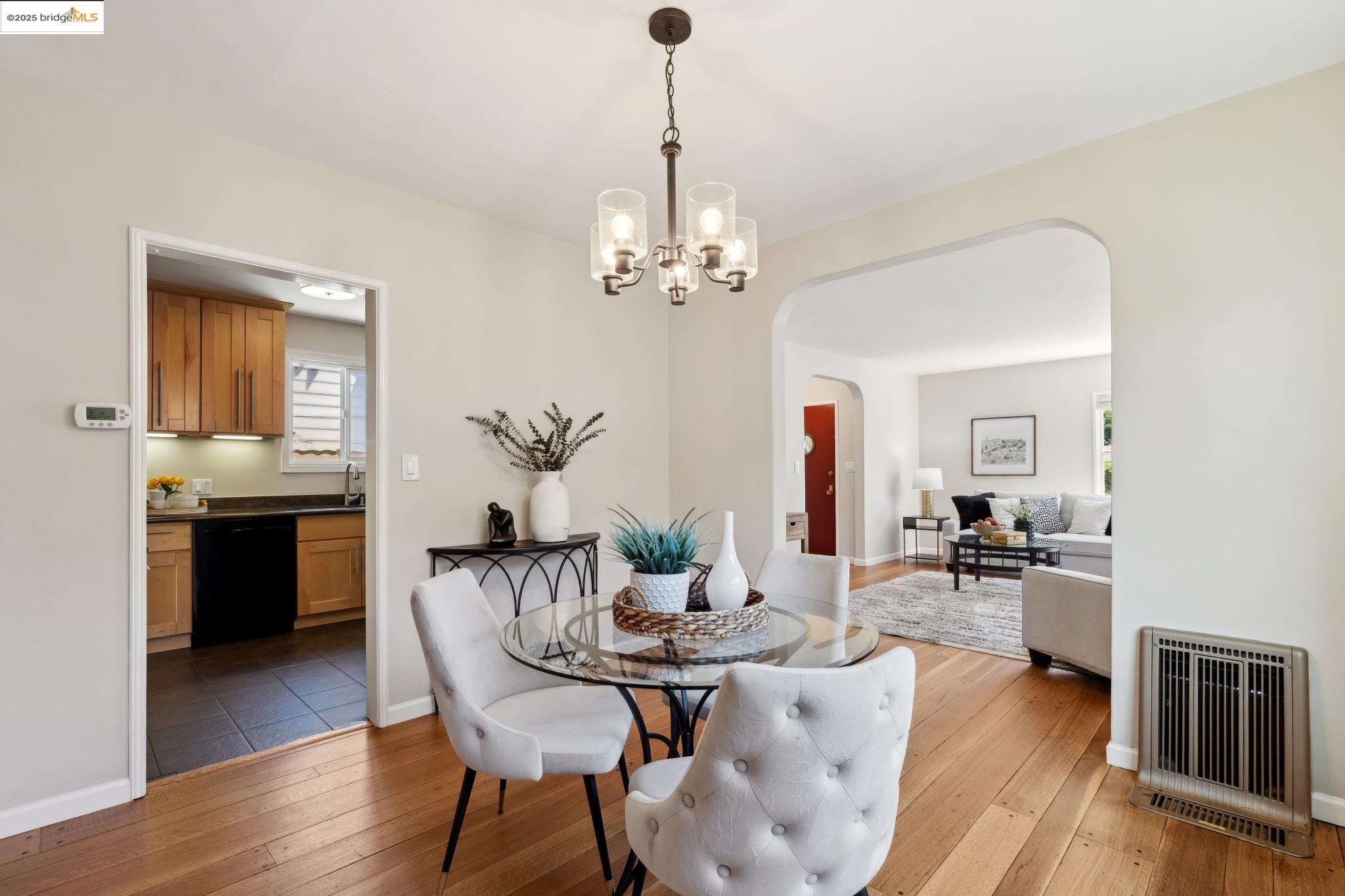 Detail Gallery Image 10 of 39 For 126 Begier Ave., San Leandro,  CA 94577 - 2 Beds | 2 Baths