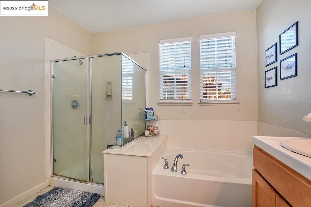 Detail Gallery Image 13 of 19 For 1619 Centennial Dr, Fairfield,  CA 94533 - 3 Beds | 2/1 Baths