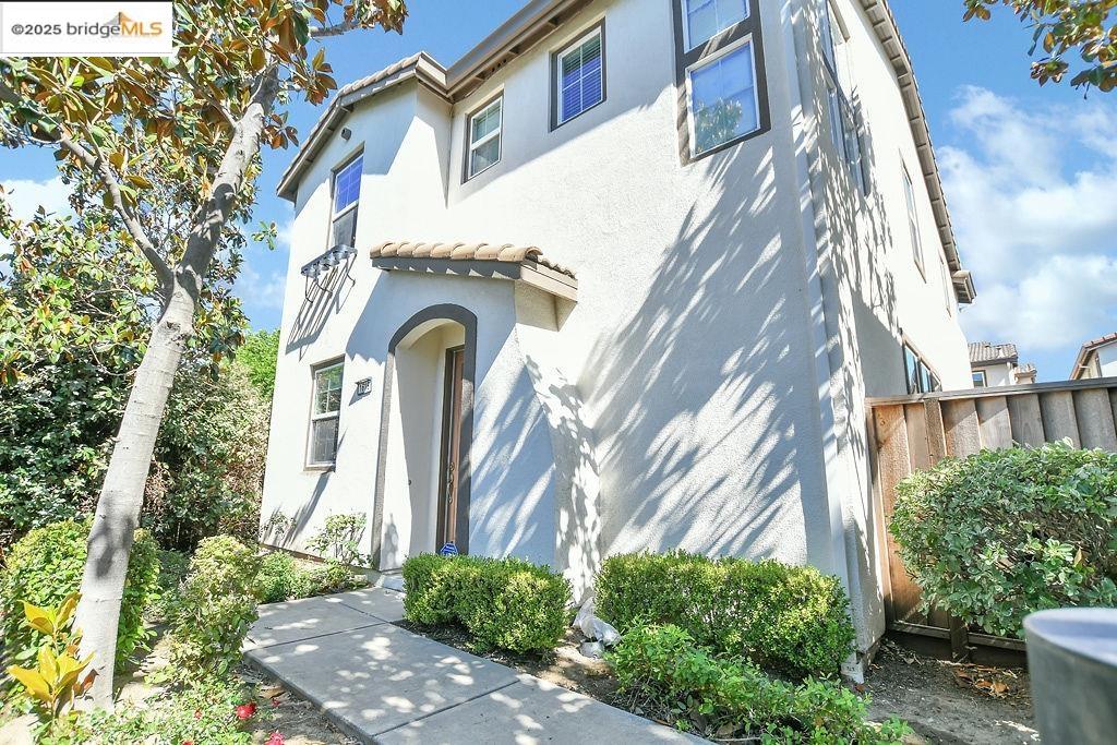 Detail Gallery Image 4 of 19 For 1619 Centennial Dr, Fairfield,  CA 94533 - 3 Beds | 2/1 Baths