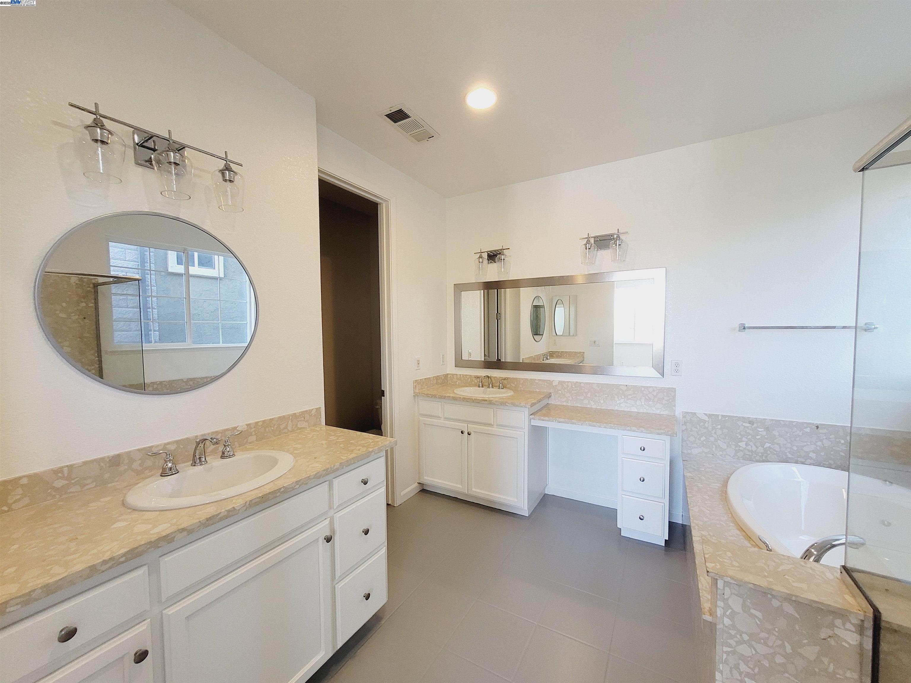 Detail Gallery Image 18 of 30 For 127 Delta Vista Ln, Pittsburg,  CA 94565 - 4 Beds | 3 Baths