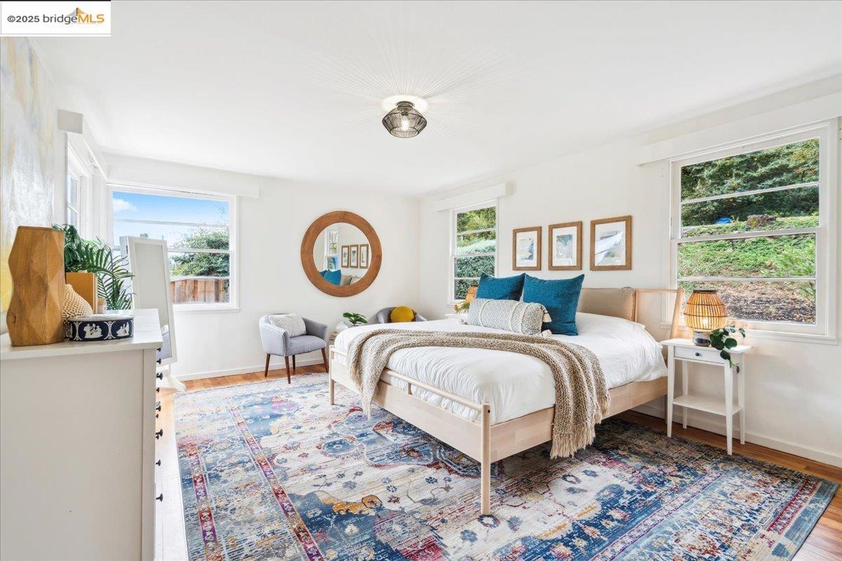 Detail Gallery Image 24 of 58 For 342 El Toyonal, Orinda,  CA 94563 - 5 Beds | 2 Baths