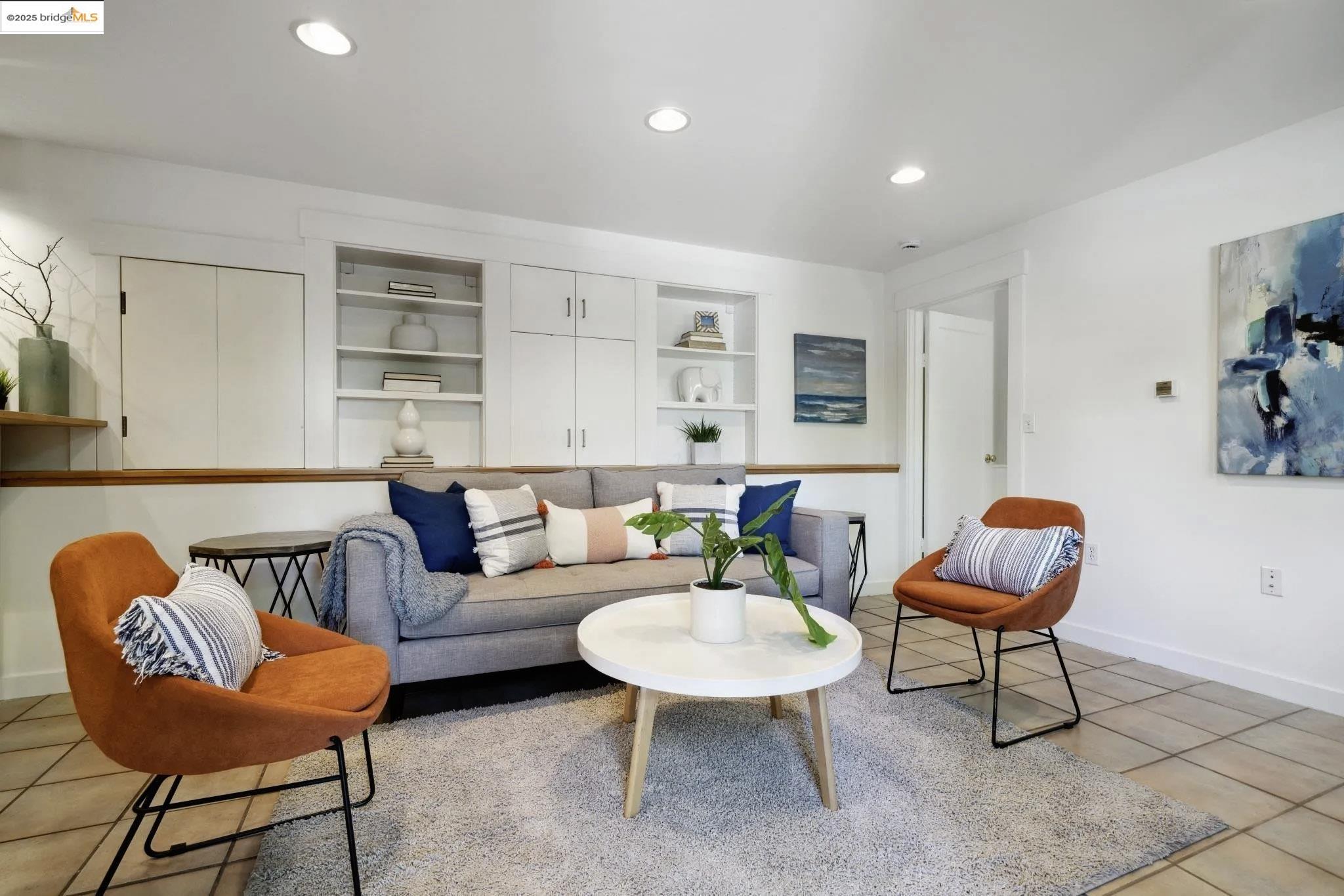 Detail Gallery Image 43 of 58 For 342 El Toyonal, Orinda,  CA 94563 - 5 Beds | 2 Baths