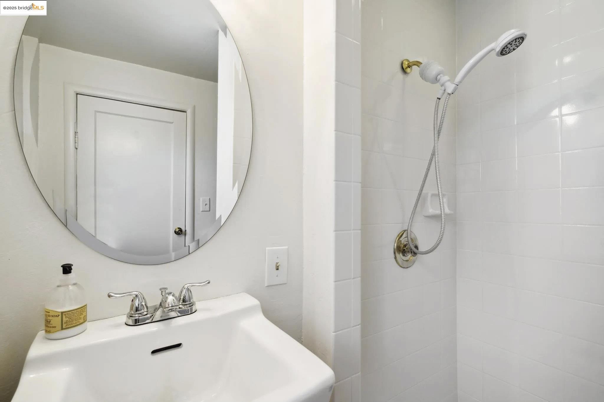 Detail Gallery Image 49 of 58 For 342 El Toyonal, Orinda,  CA 94563 - 5 Beds | 2 Baths