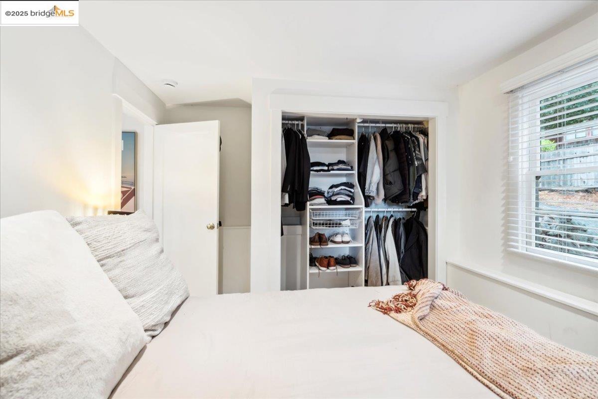 Detail Gallery Image 51 of 58 For 342 El Toyonal, Orinda,  CA 94563 - 5 Beds | 2 Baths