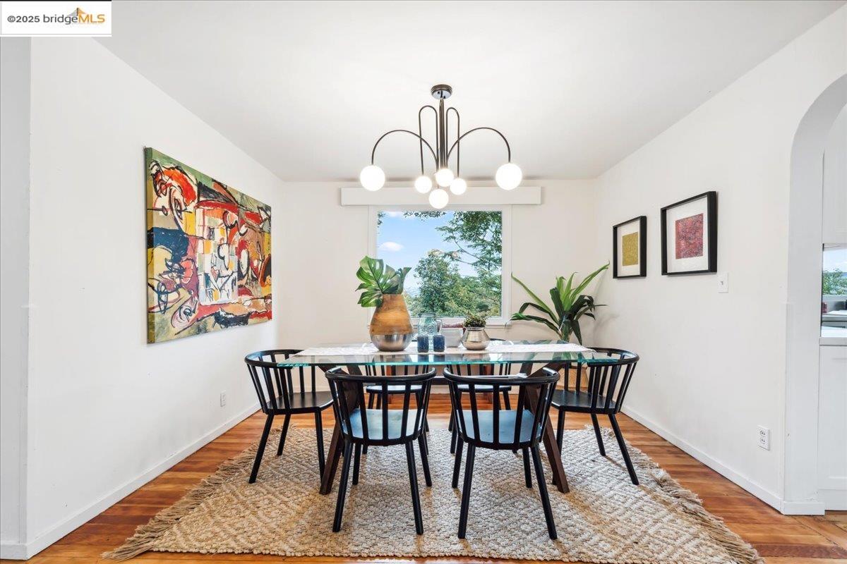 Detail Gallery Image 10 of 58 For 342 El Toyonal, Orinda,  CA 94563 - 5 Beds | 2 Baths