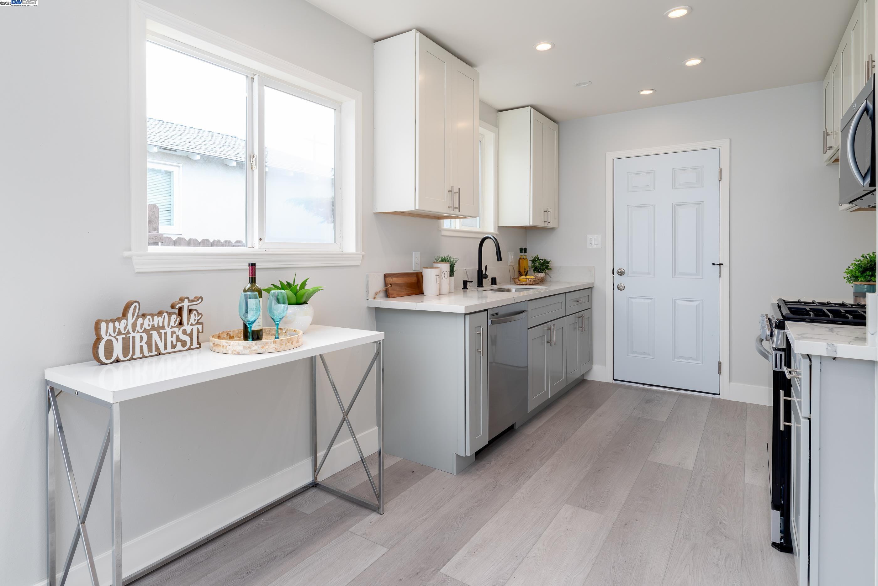 Detail Gallery Image 16 of 35 For 1207 Baylor Ave, San Leandro,  CA 94579 - 3 Beds | 1 Baths
