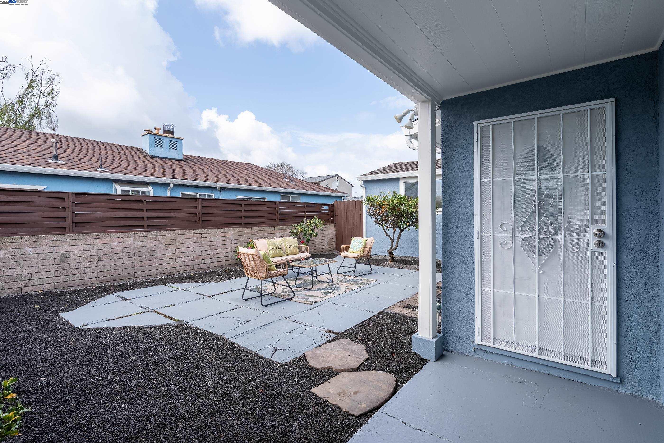 Detail Gallery Image 5 of 35 For 1207 Baylor Ave, San Leandro,  CA 94579 - 3 Beds | 1 Baths