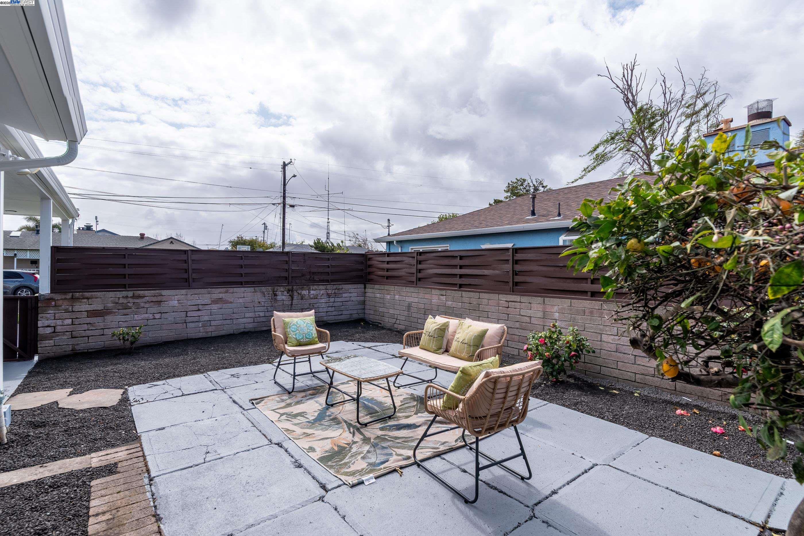 Detail Gallery Image 8 of 35 For 1207 Baylor Ave, San Leandro,  CA 94579 - 3 Beds | 1 Baths