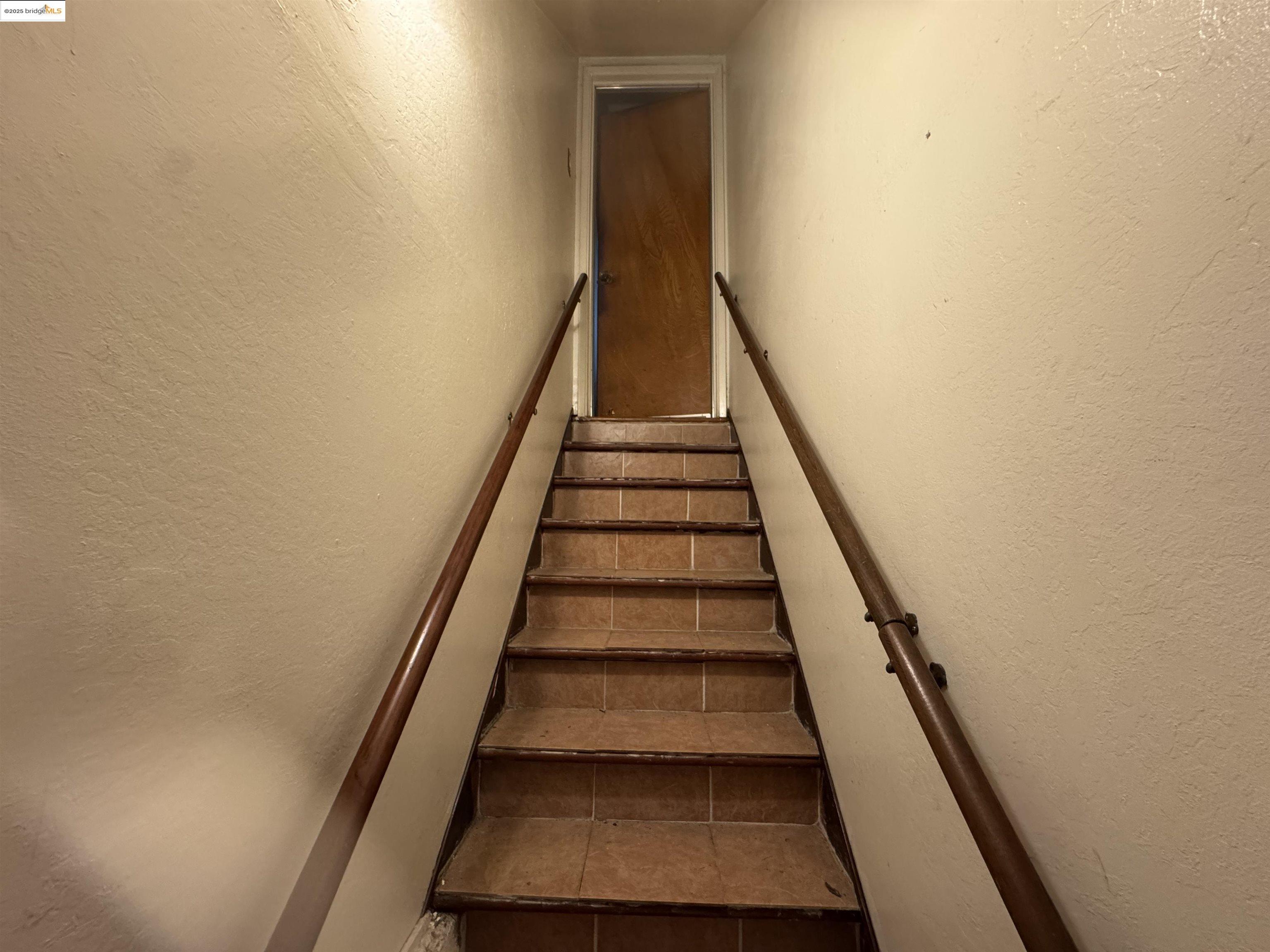 Detail Gallery Image 18 of 26 For 8426 Aster Ave, Oakland,  CA 94605 - 3 Beds | 2 Baths